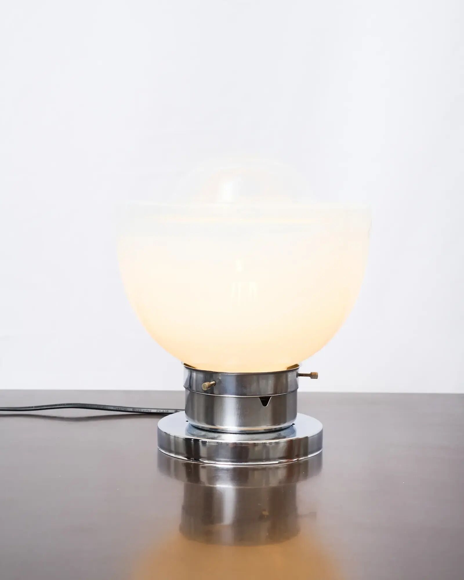 Table lamp in transparent white Murano glass, Mazzega, Italy, 1970.