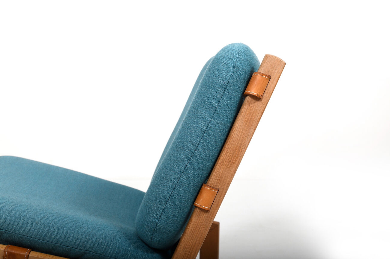 Danish Easychair in Oak with Leather Details 1960s.