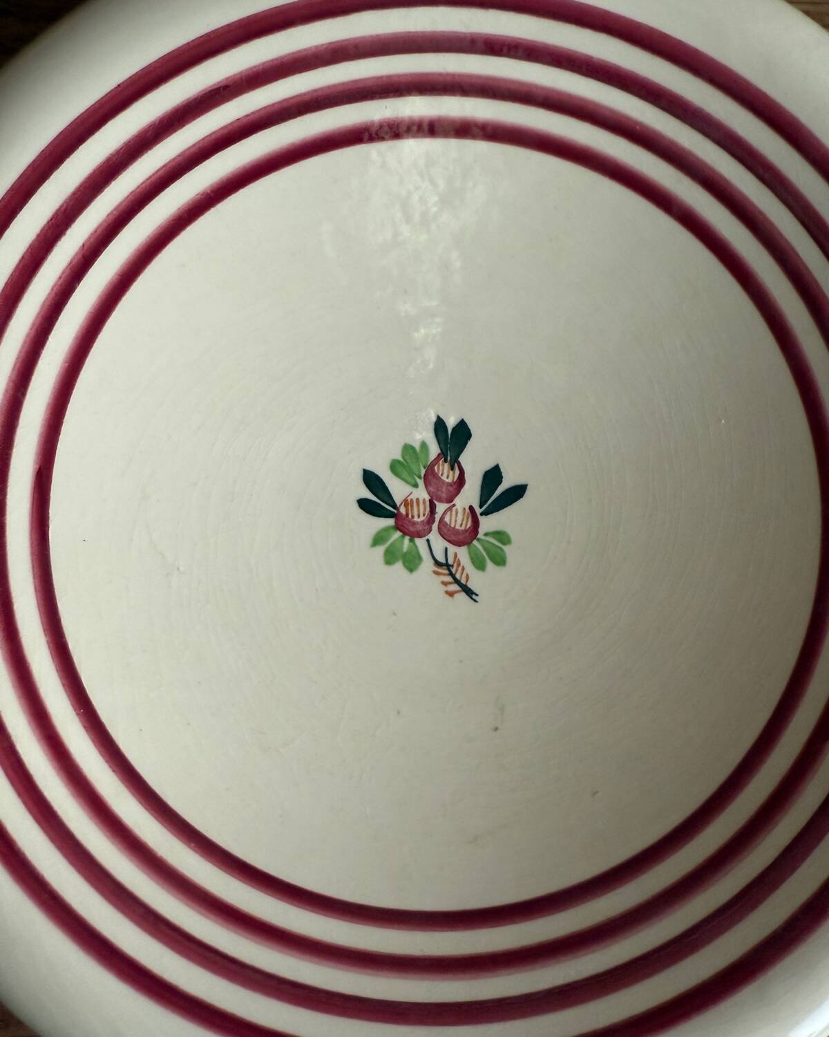 Round hollow ironstone dish from Gien