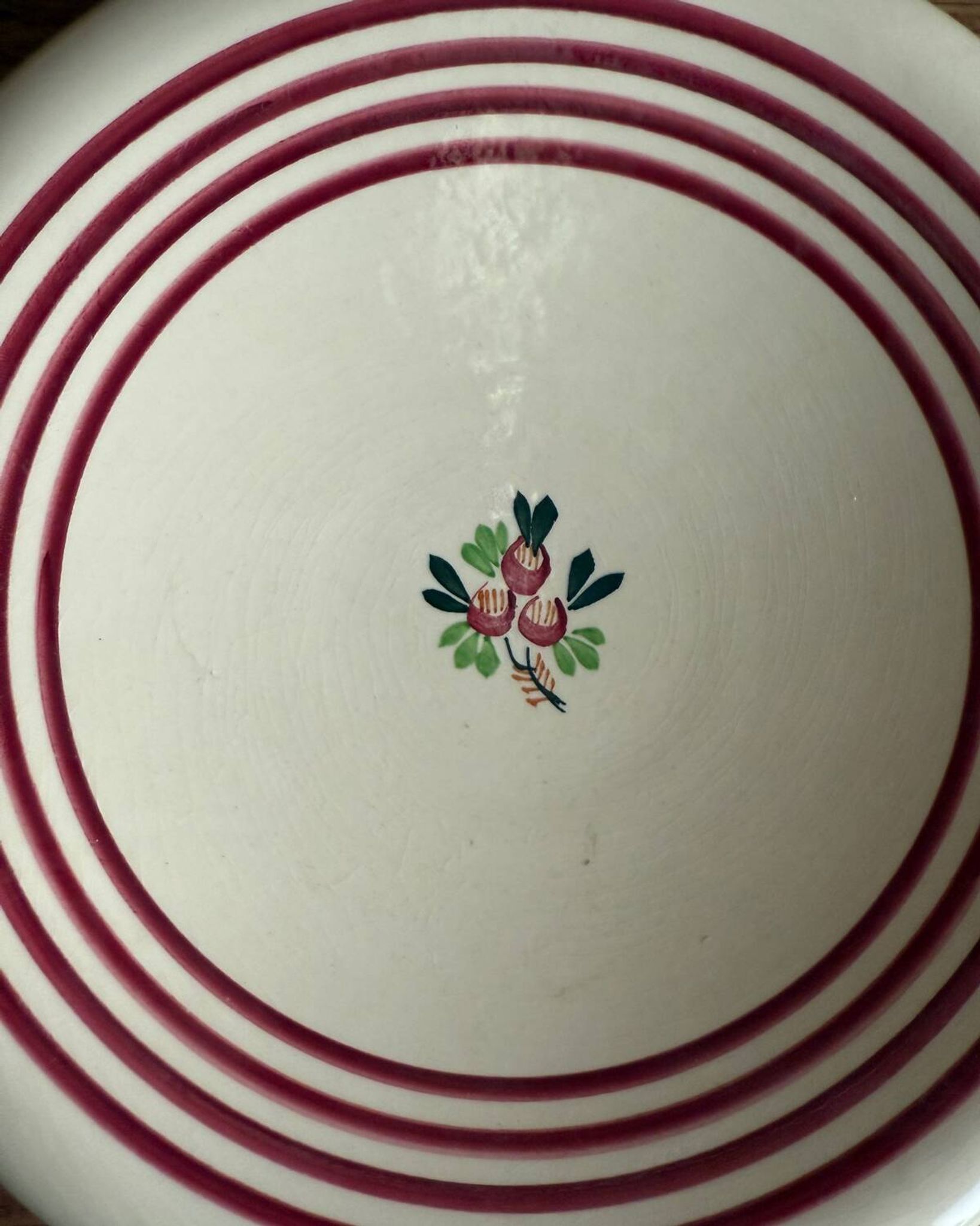 Round hollow ironstone dish from Gien