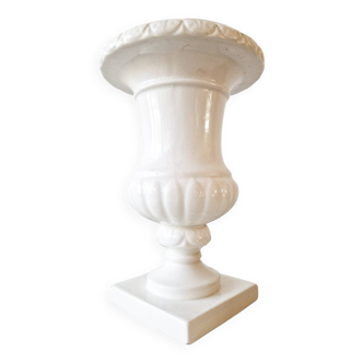 Grand vase Médicis en faïence blanche vintage