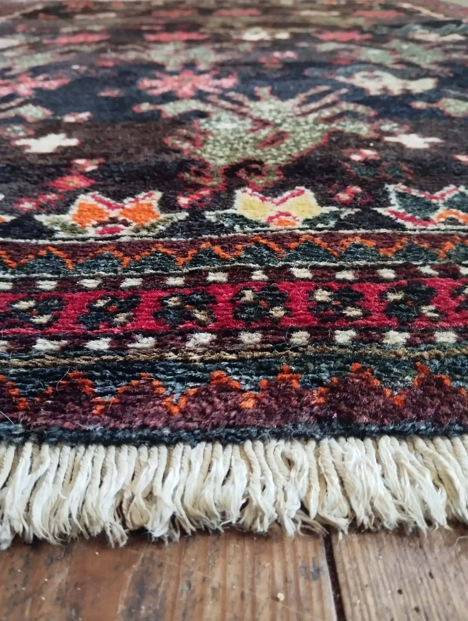 Handmade Persian Chahsavan rug 158x117cm