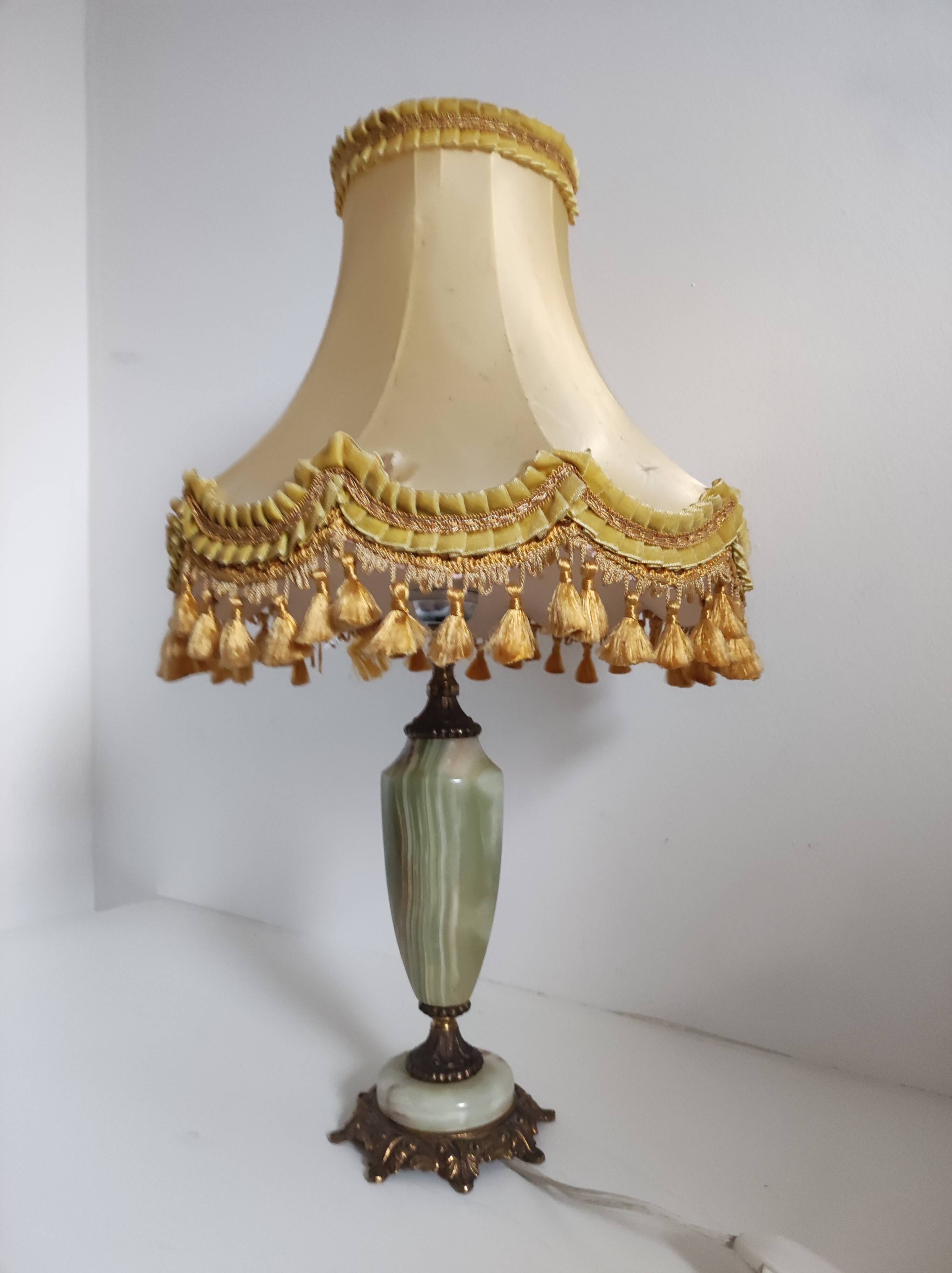 Foot lamp in onyx lampshade silk