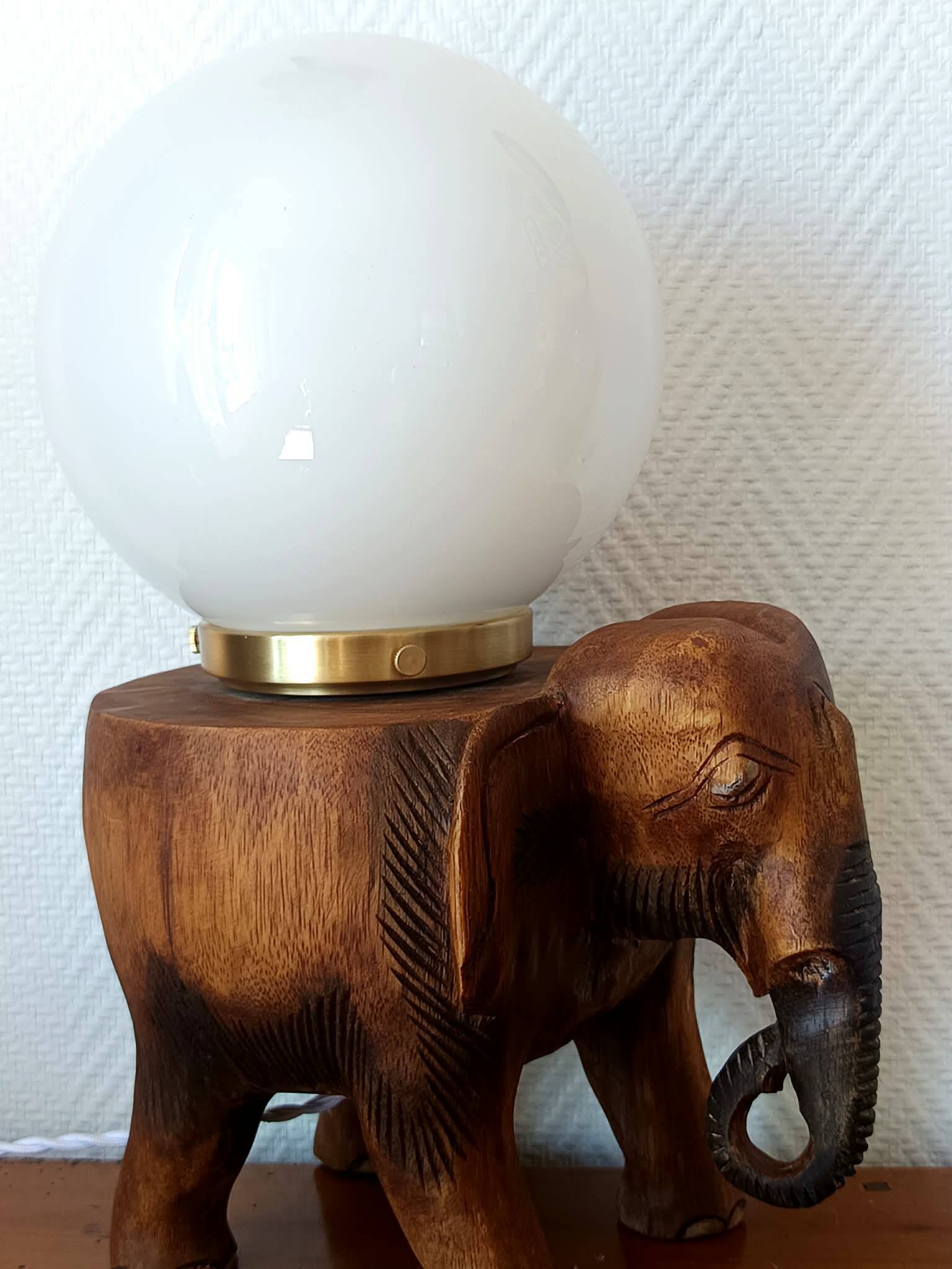 Elephant lamp and opaline