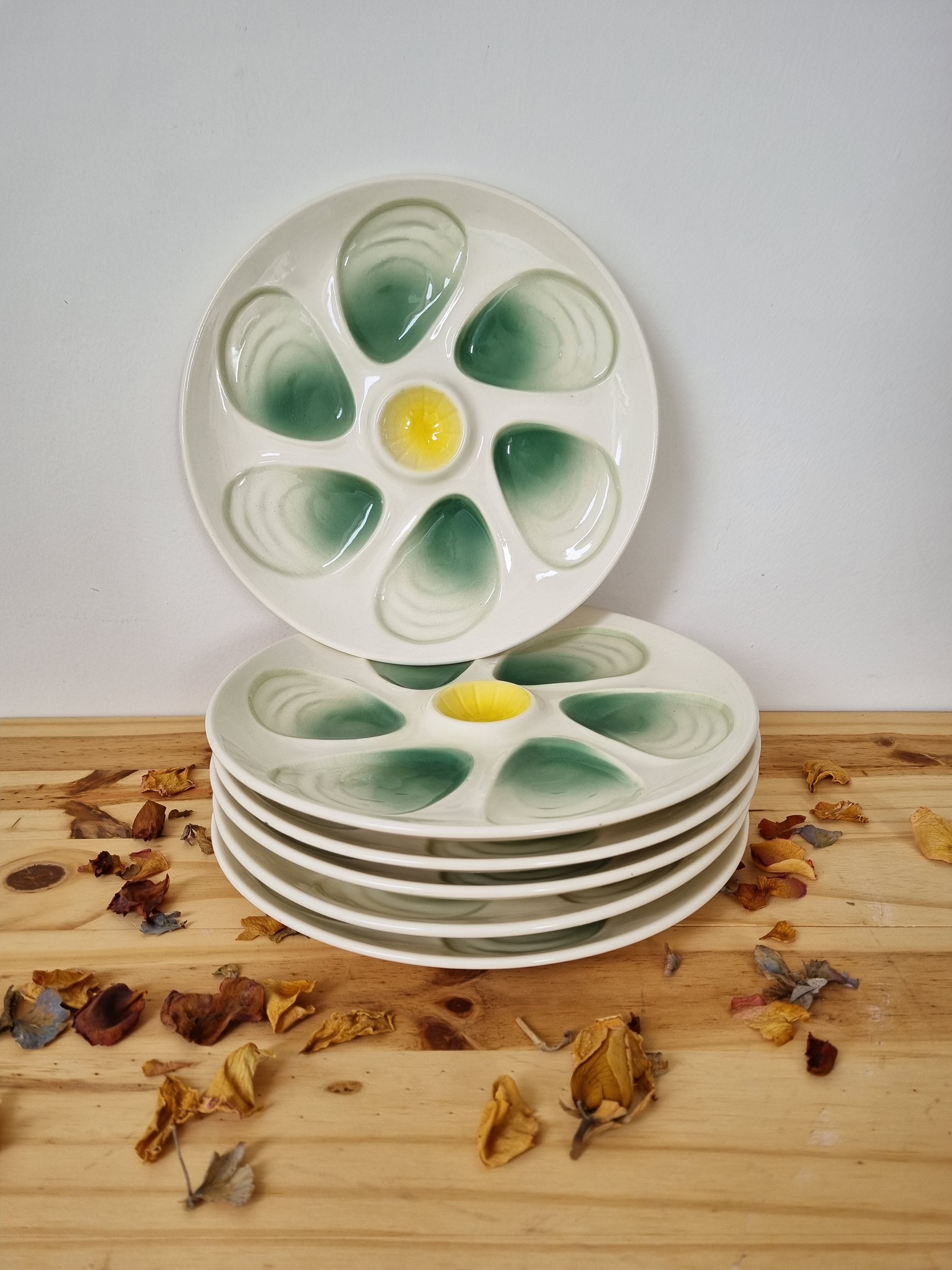 Six vintage Salins oyster plates