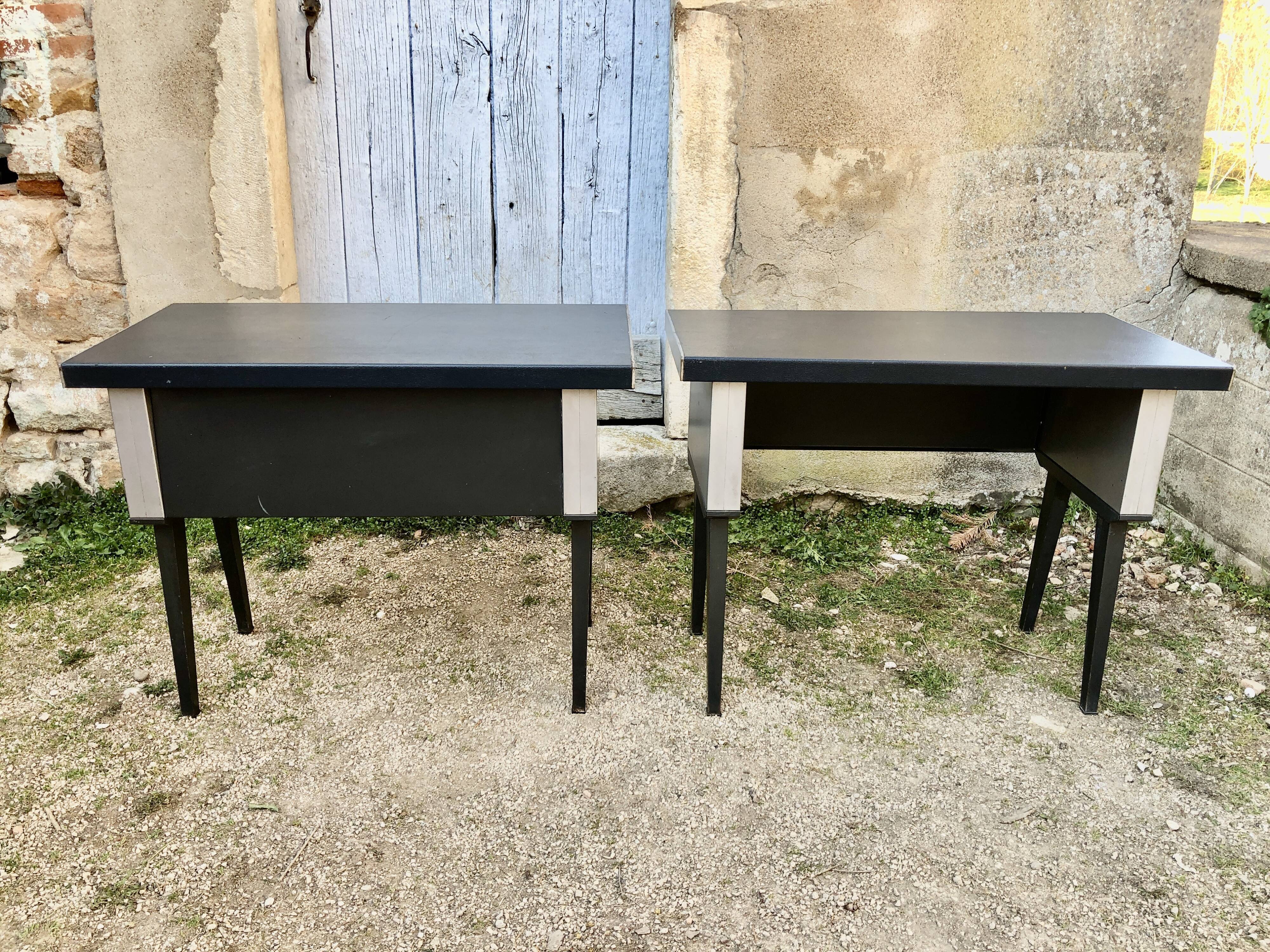 Strafor industrial desk