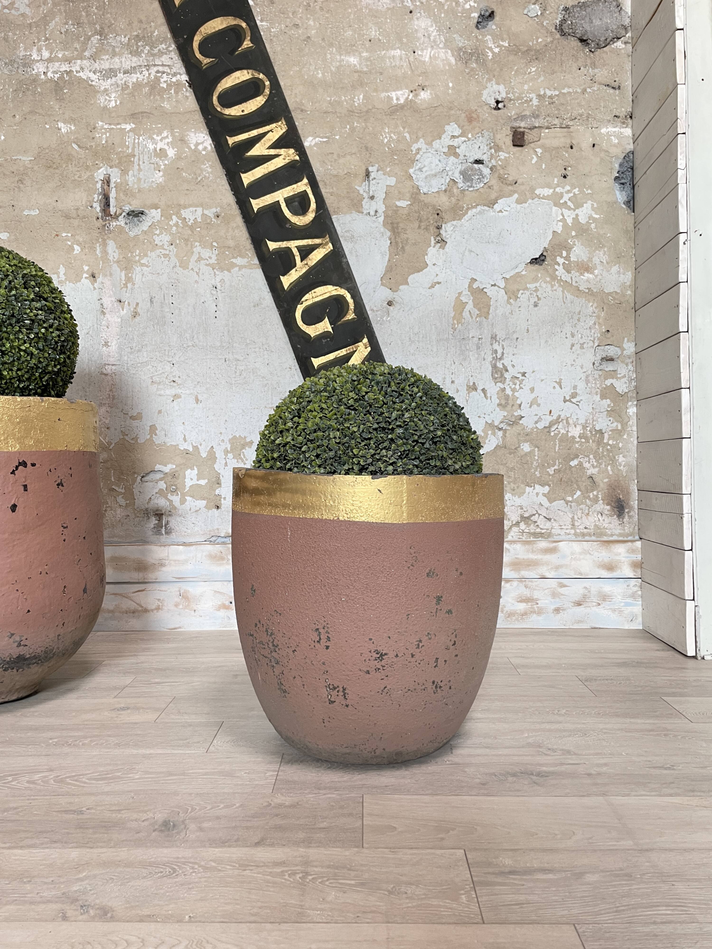 Planters, foundry crucibles