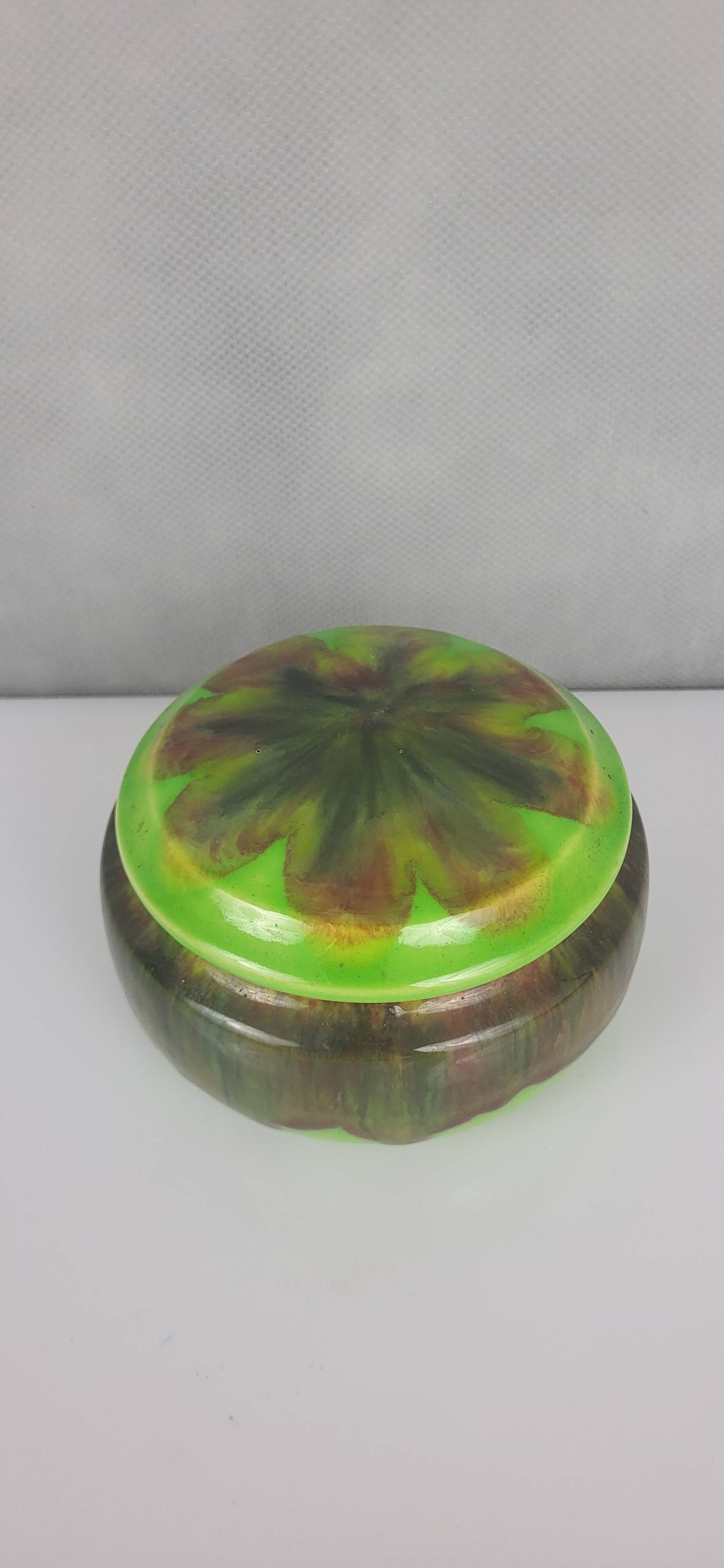 Stoneware box signed Lacheny / Puisaye