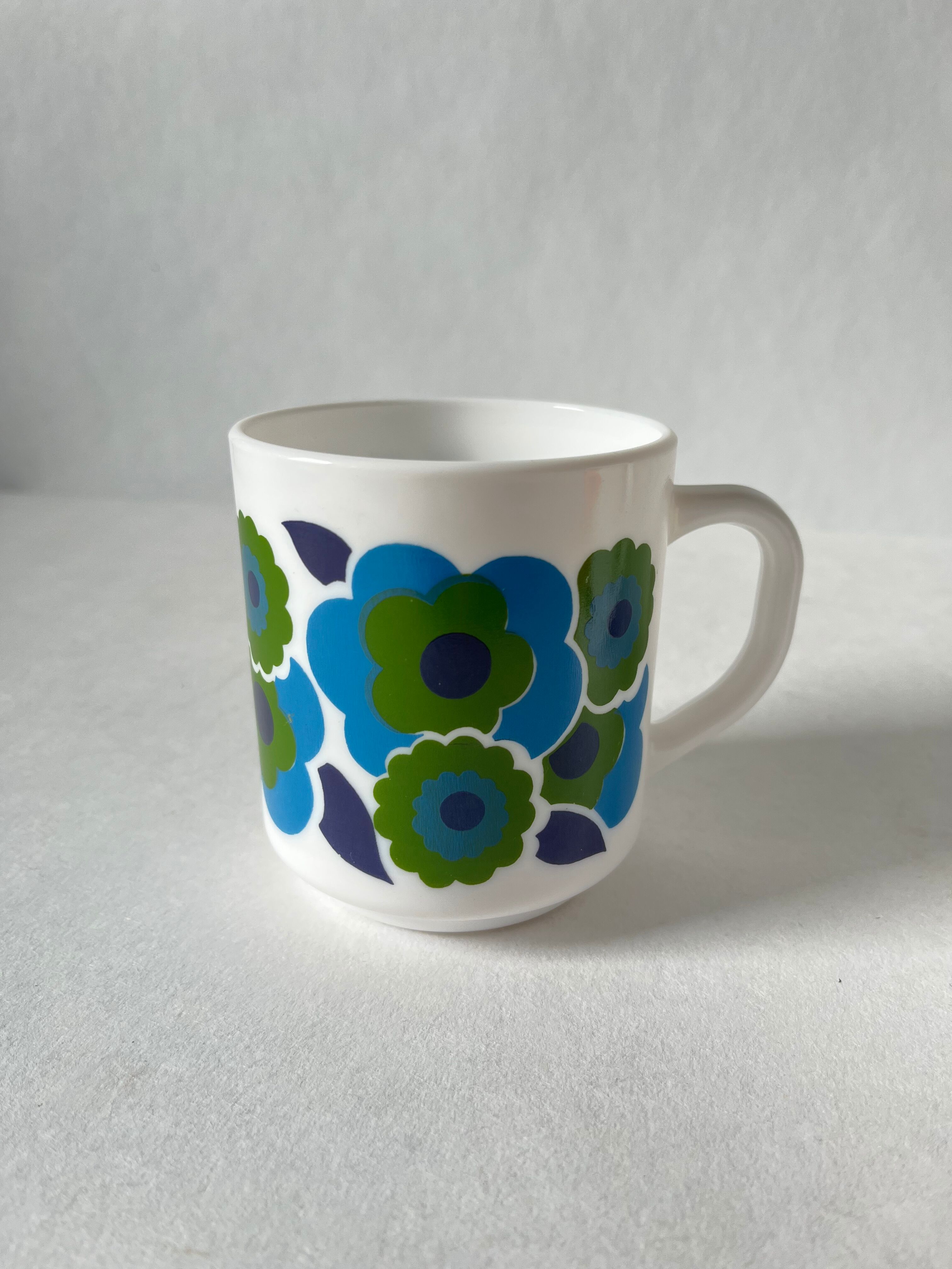 Mugs lotus Arcopal vintage