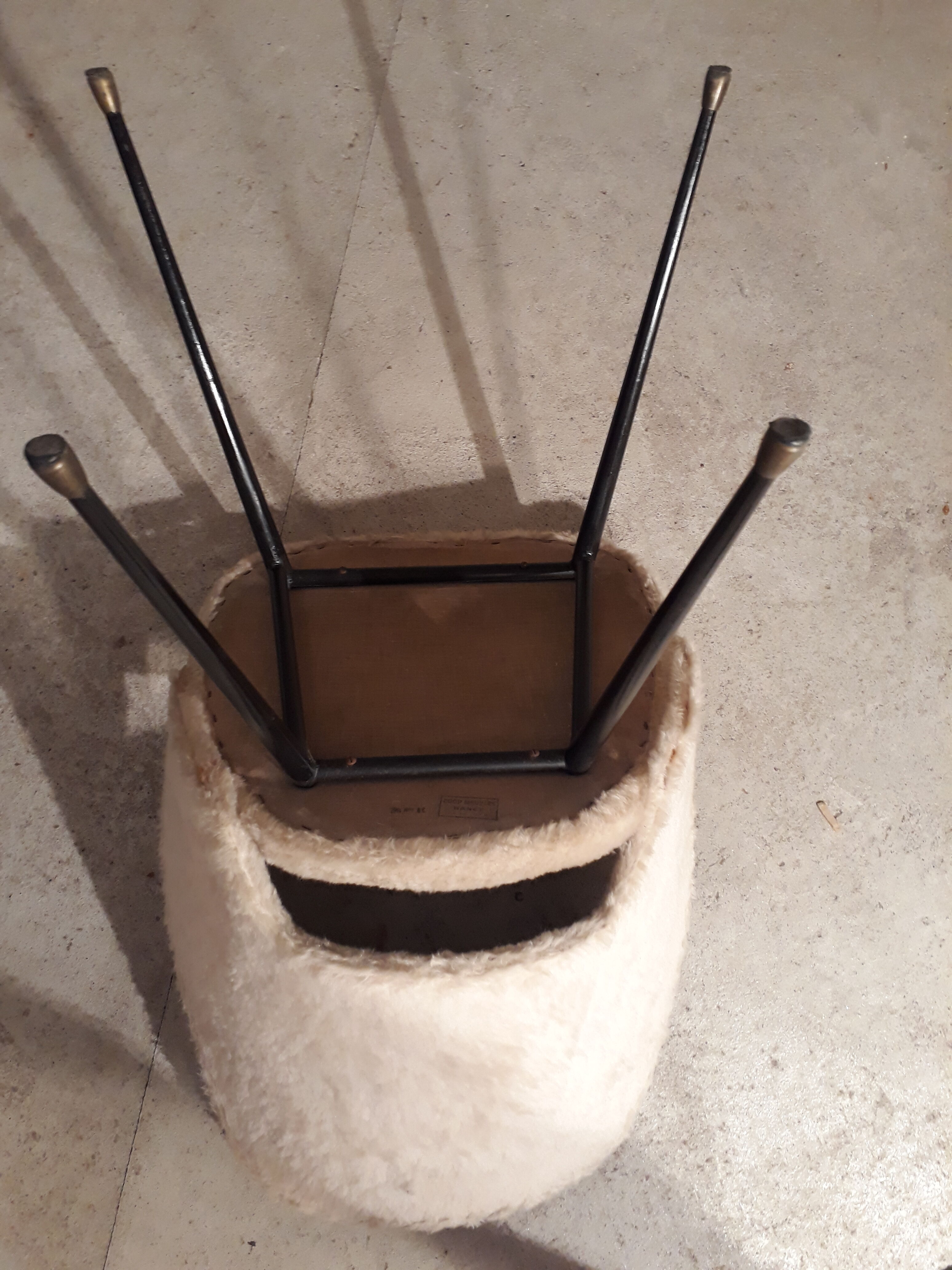 Barrel chair in toupee