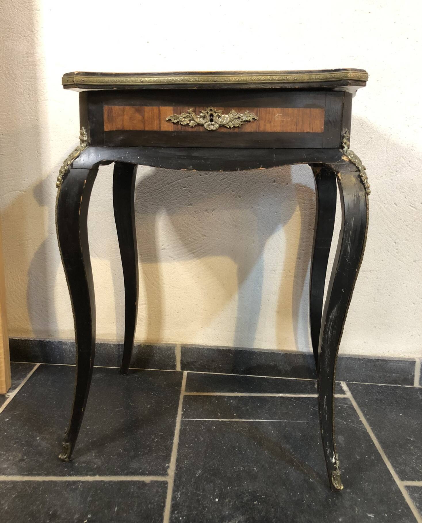 Dressing table / Worker in mercury glass marquetry and bronze fittings