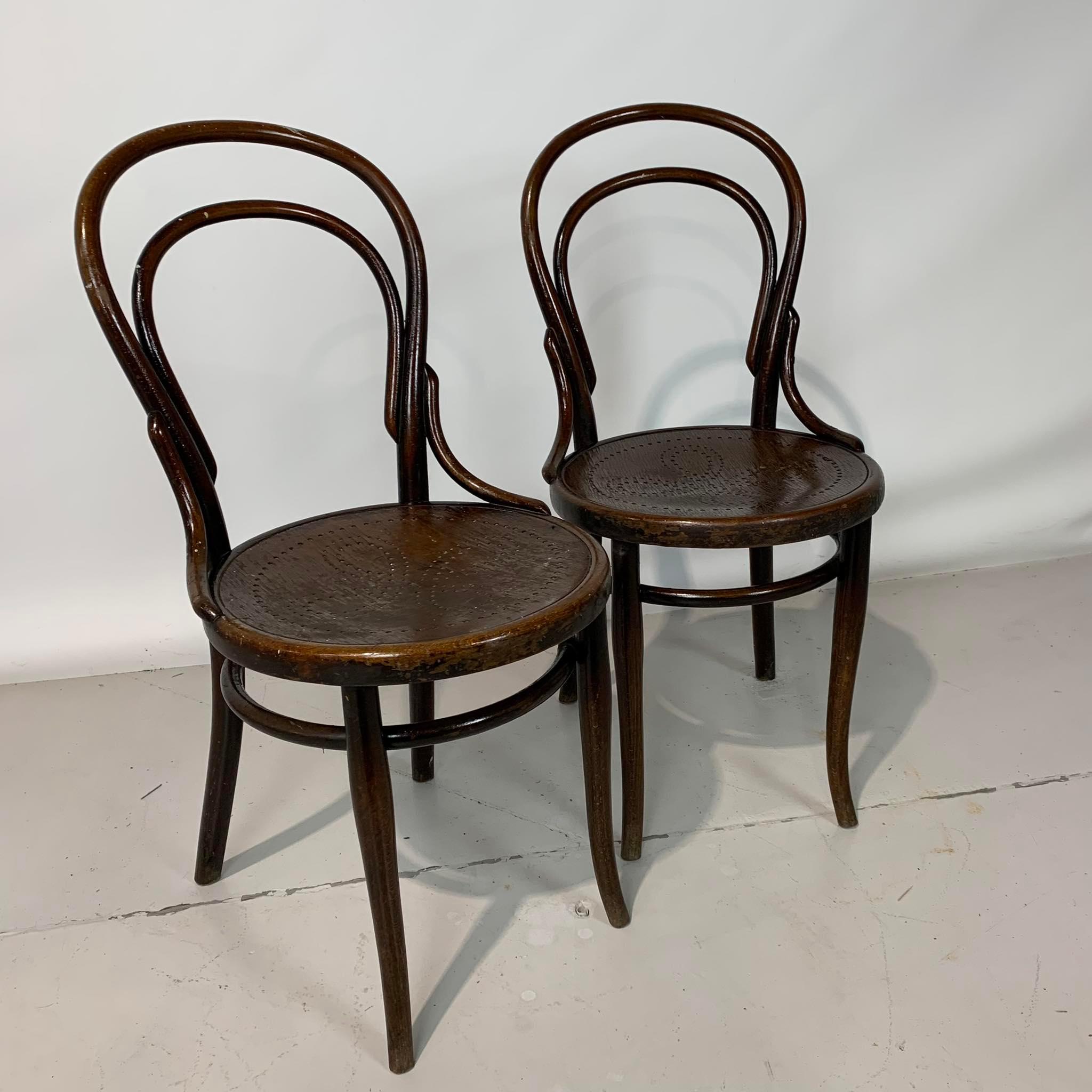 Set of two bistro chairs n°14 of Thonet