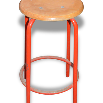 Tabouret industriel en fer et bois