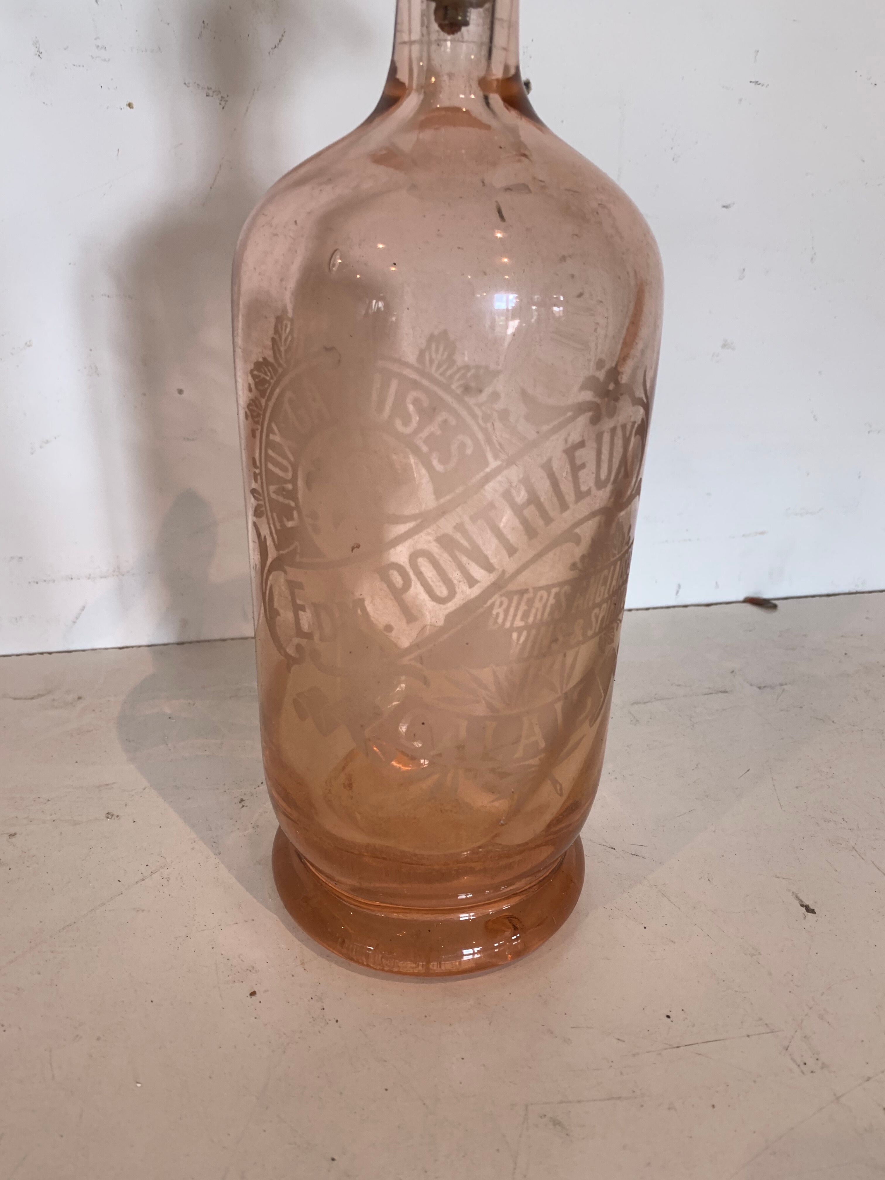 Water siphon bottle from Seltz maison pontieux in calais 20th century