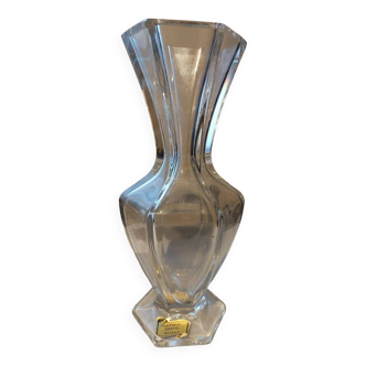 Genuine crystal vase guaranteed