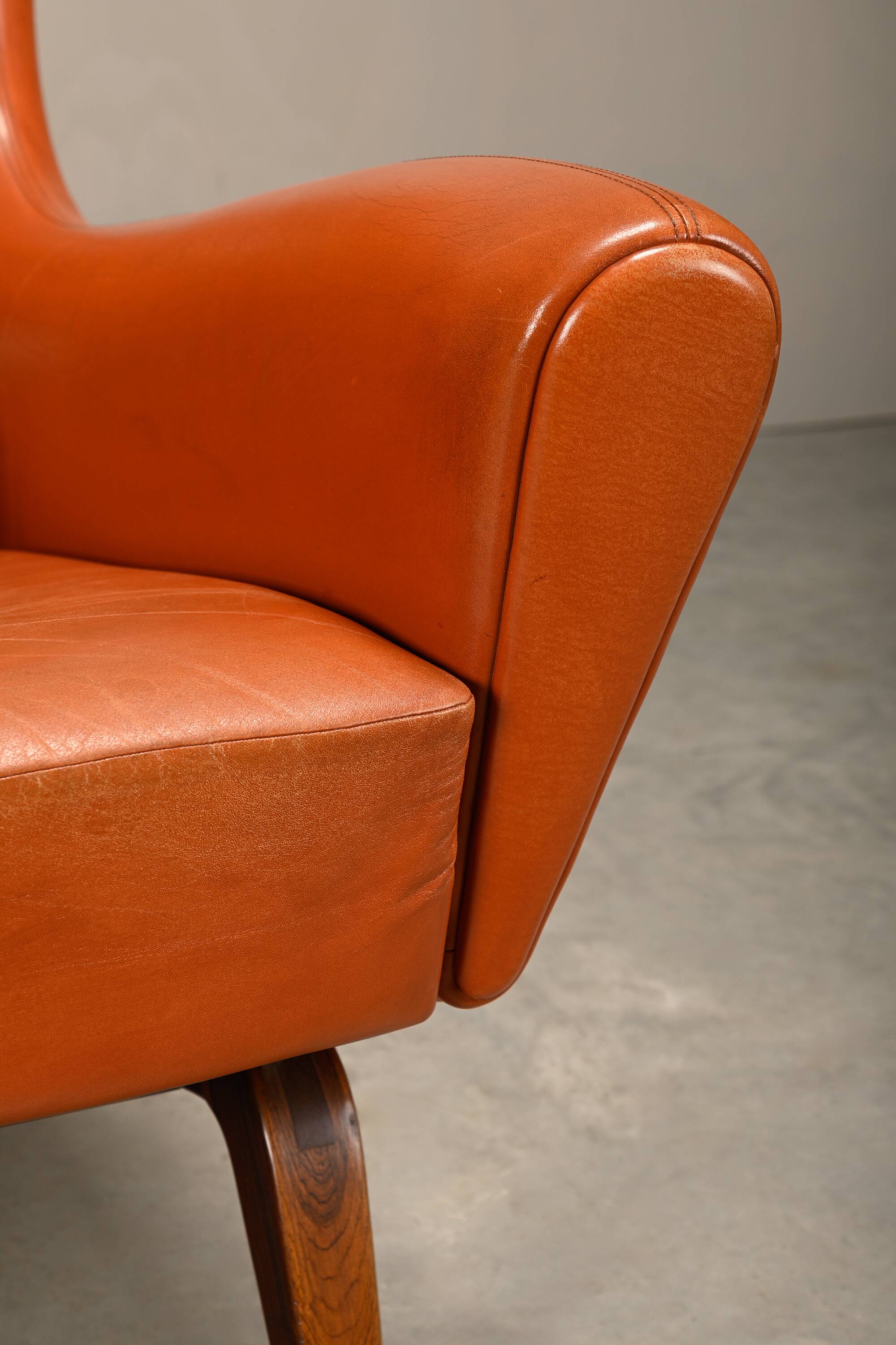 Illum Wikkelsø Wingback Armchair Model 110 in Cognac Leather, Denmark 1960s