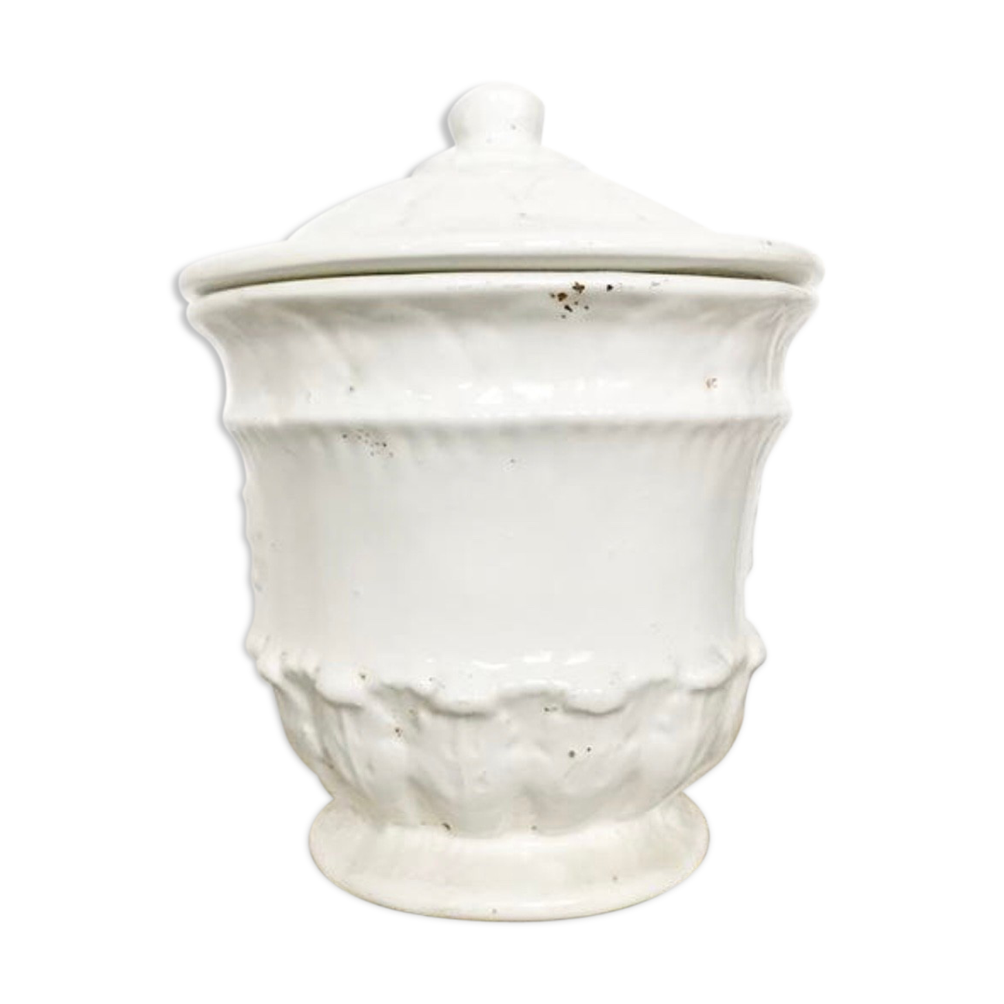 Vintage covered pot in white earthenware molded with lions and friezes
