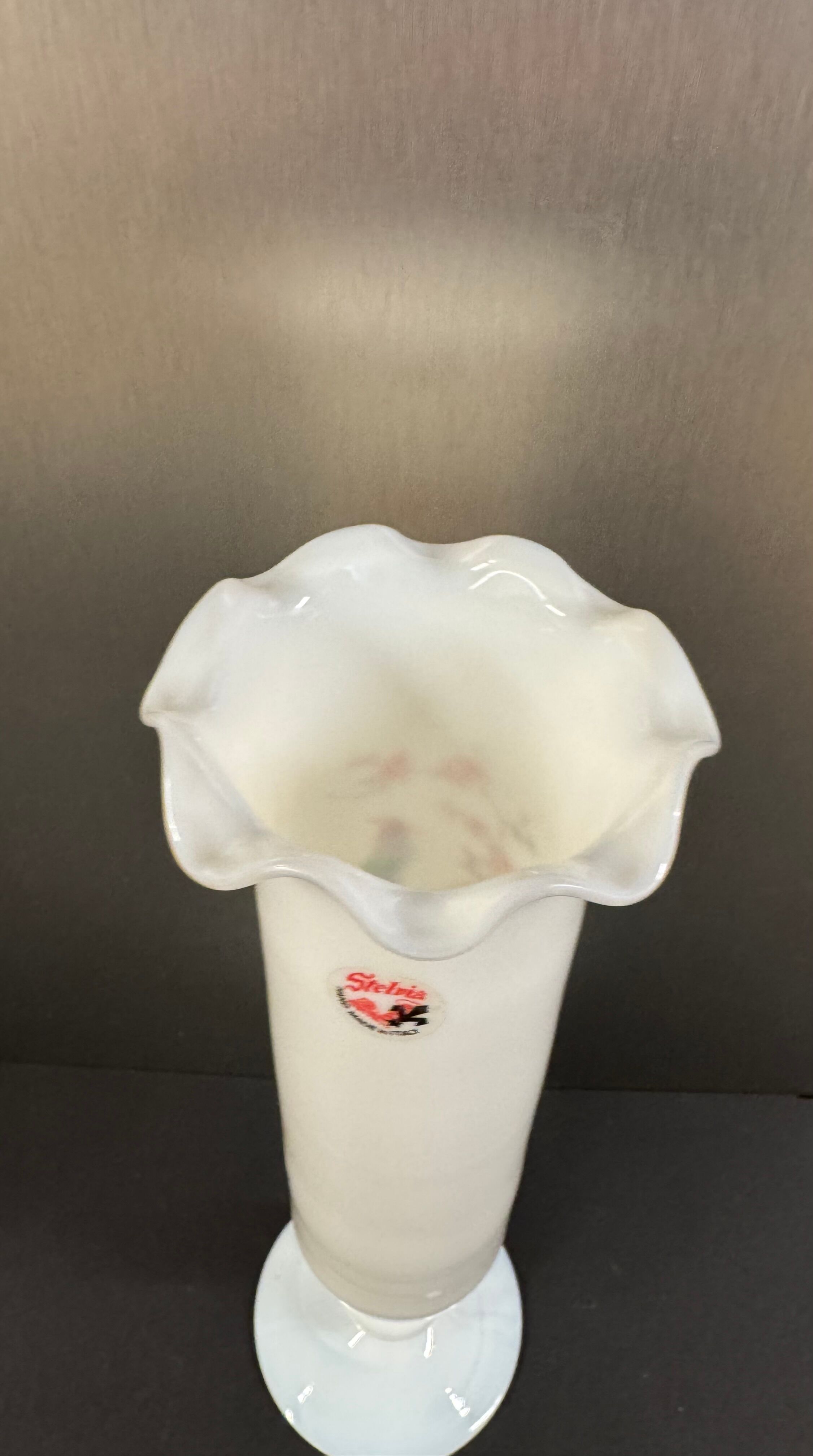 Italian vase in opaline