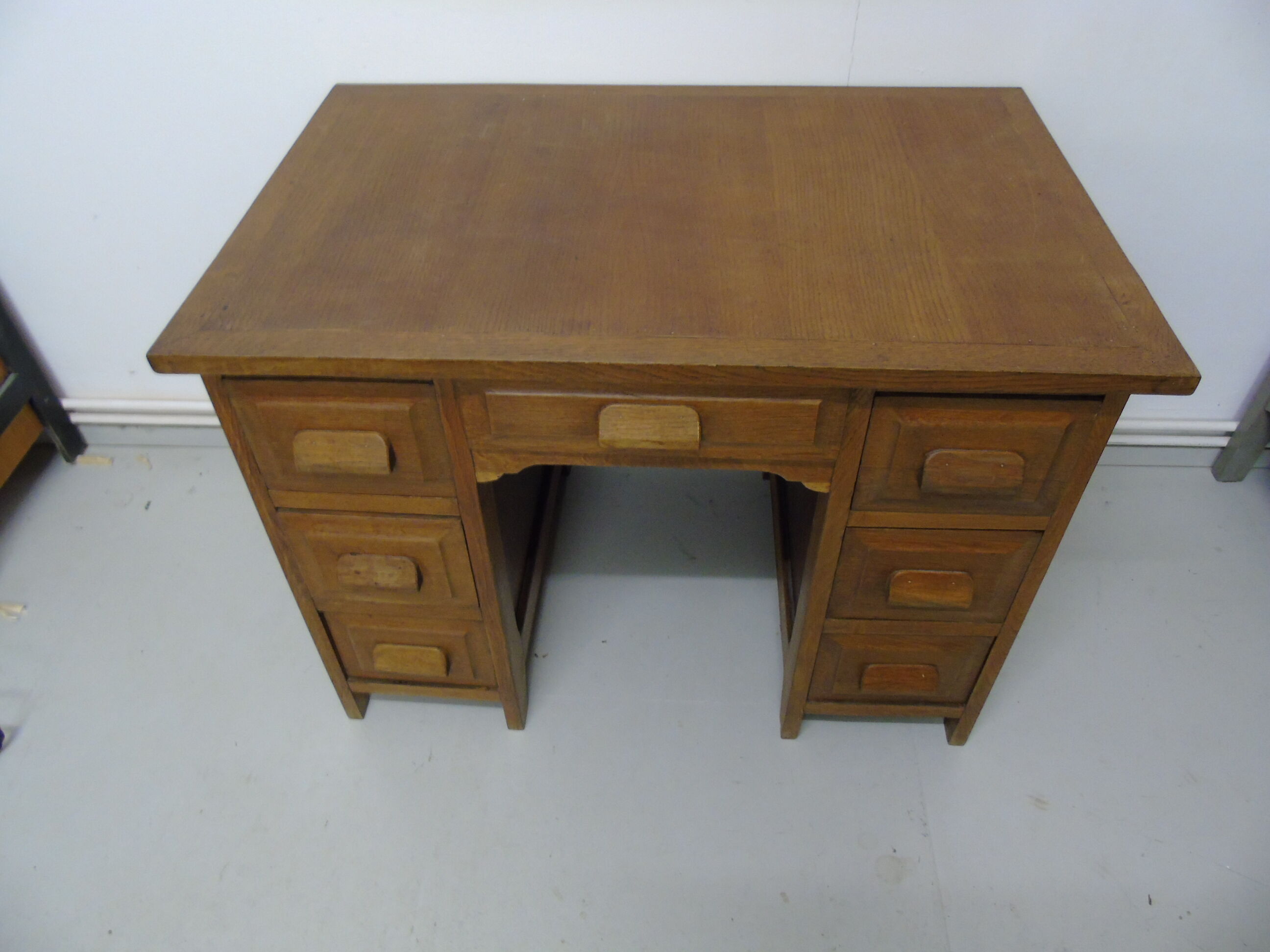 Oak children's desk