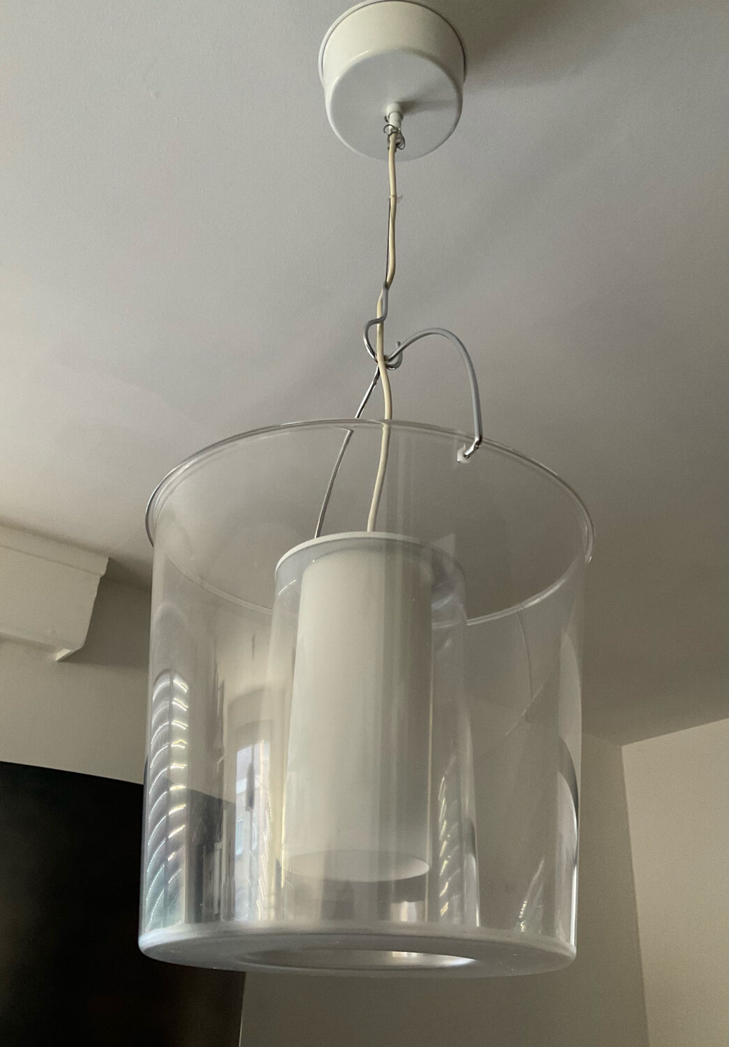 Suspension vintage en opaline et plexiglas