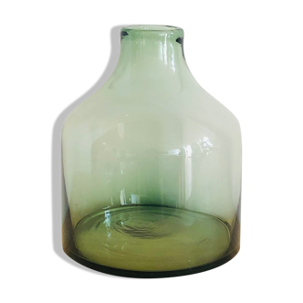 Glass vase style lady jeanne