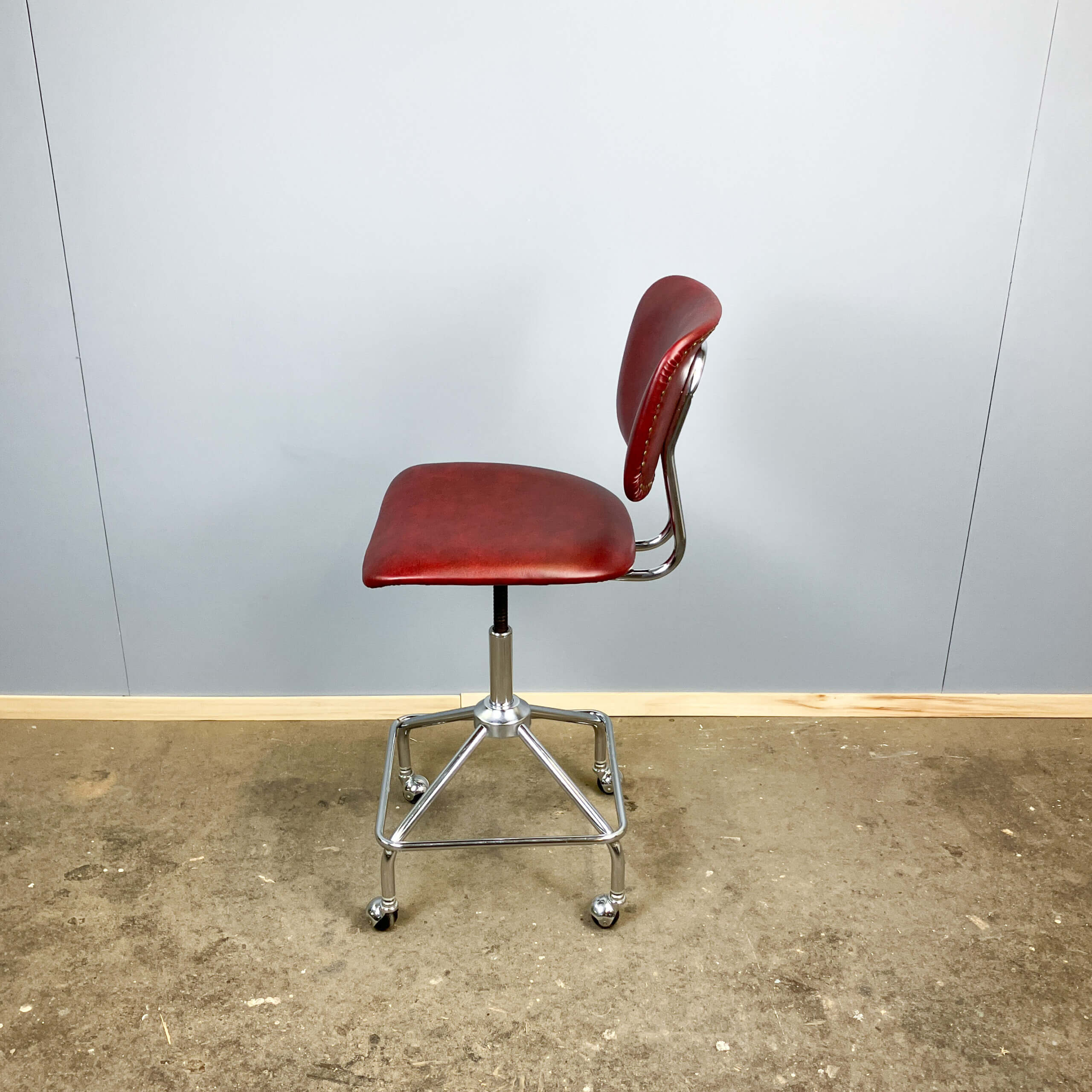 Swivel chair, chrome frame and faux leather, 1960s