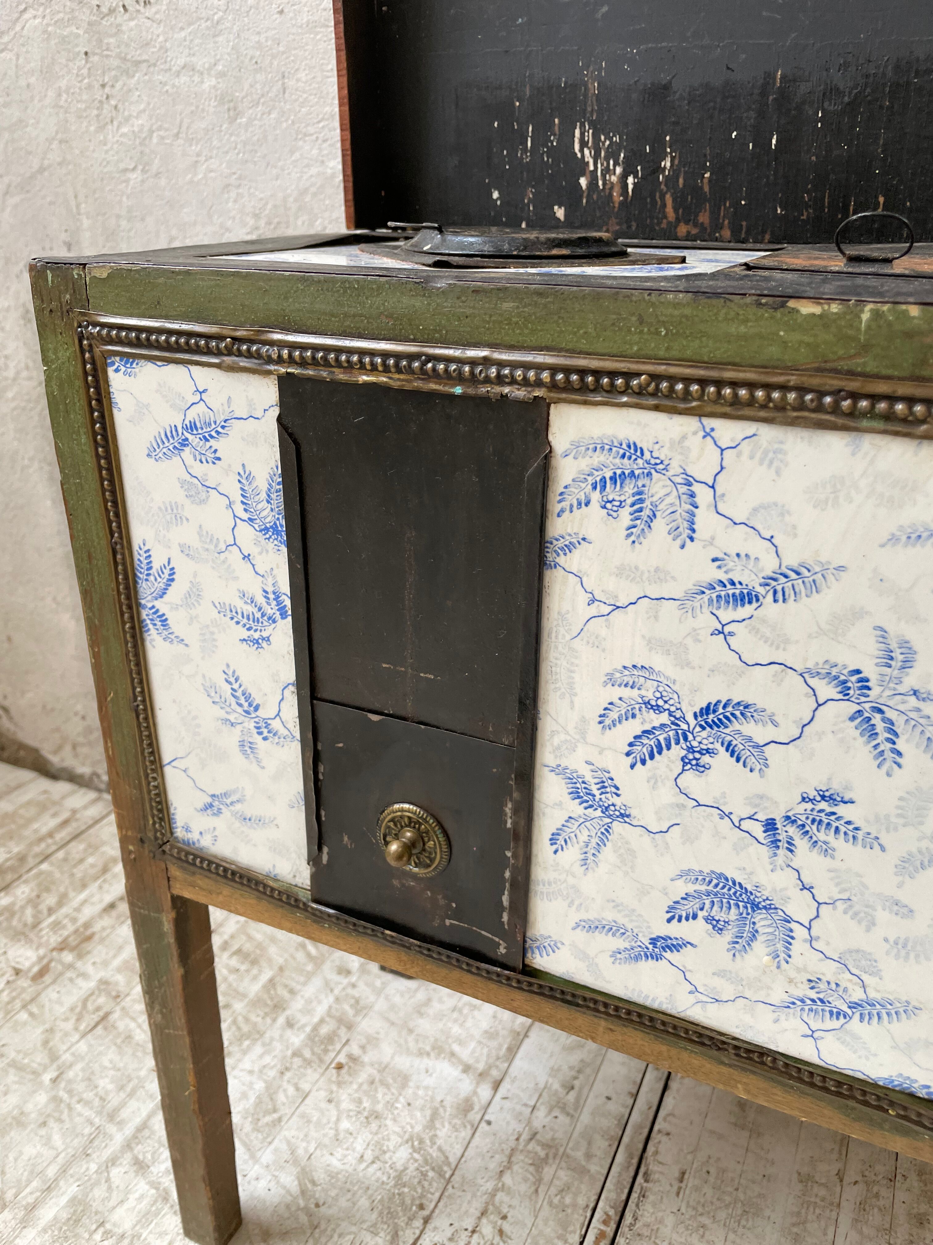 Children's toy stove antique