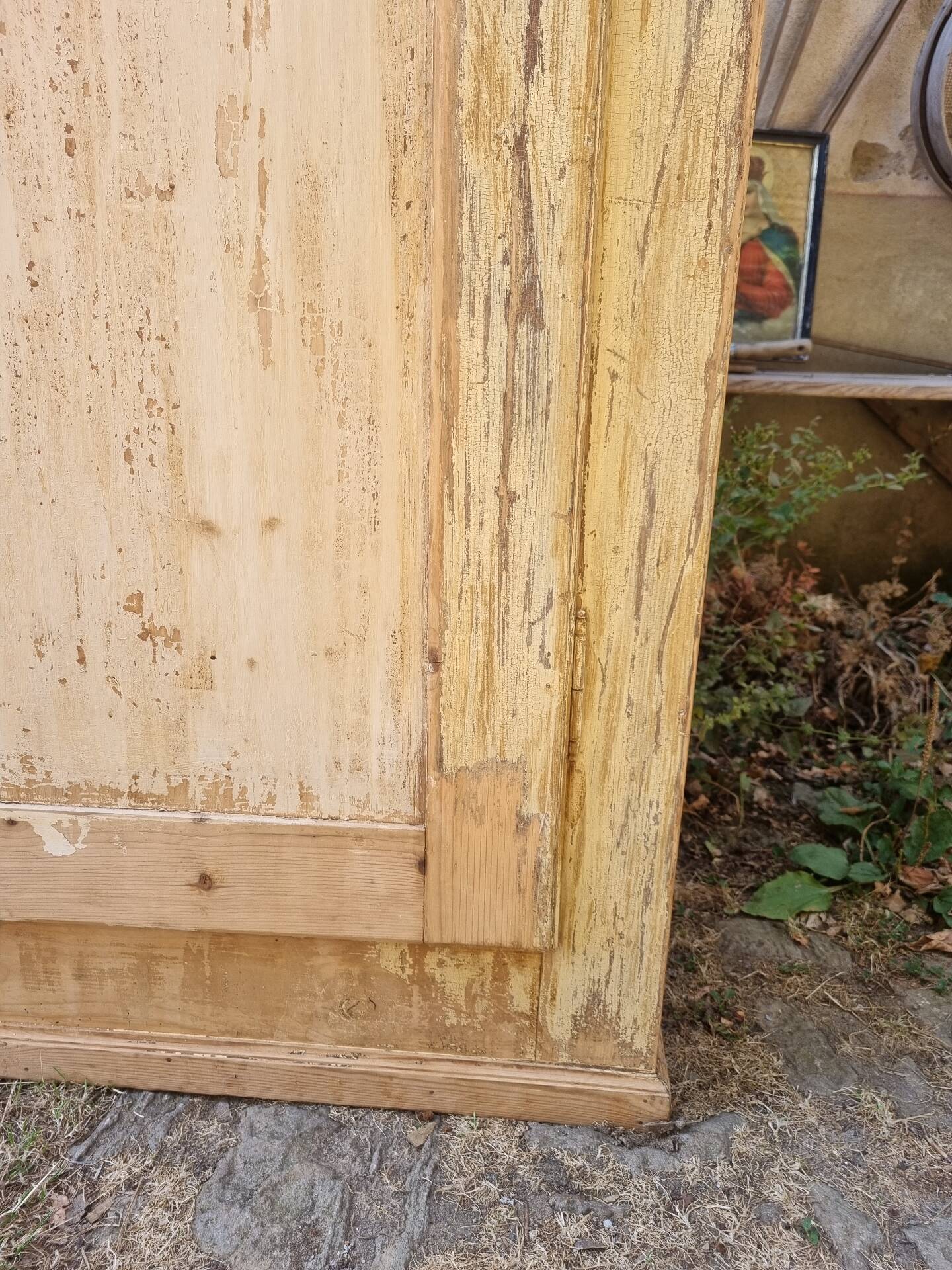 Wooden bonnetière