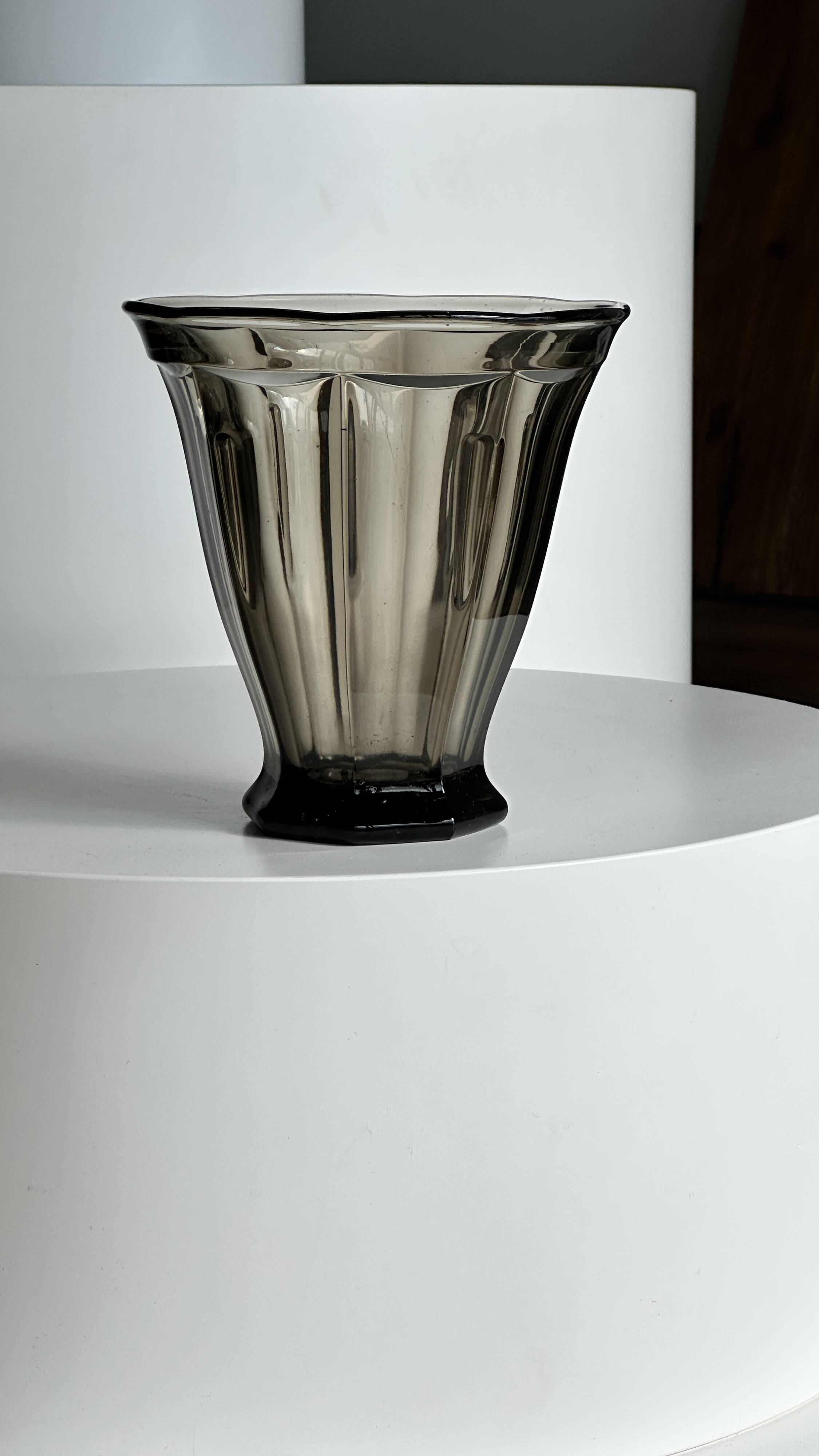 Smoked molded glass vase H:17cm