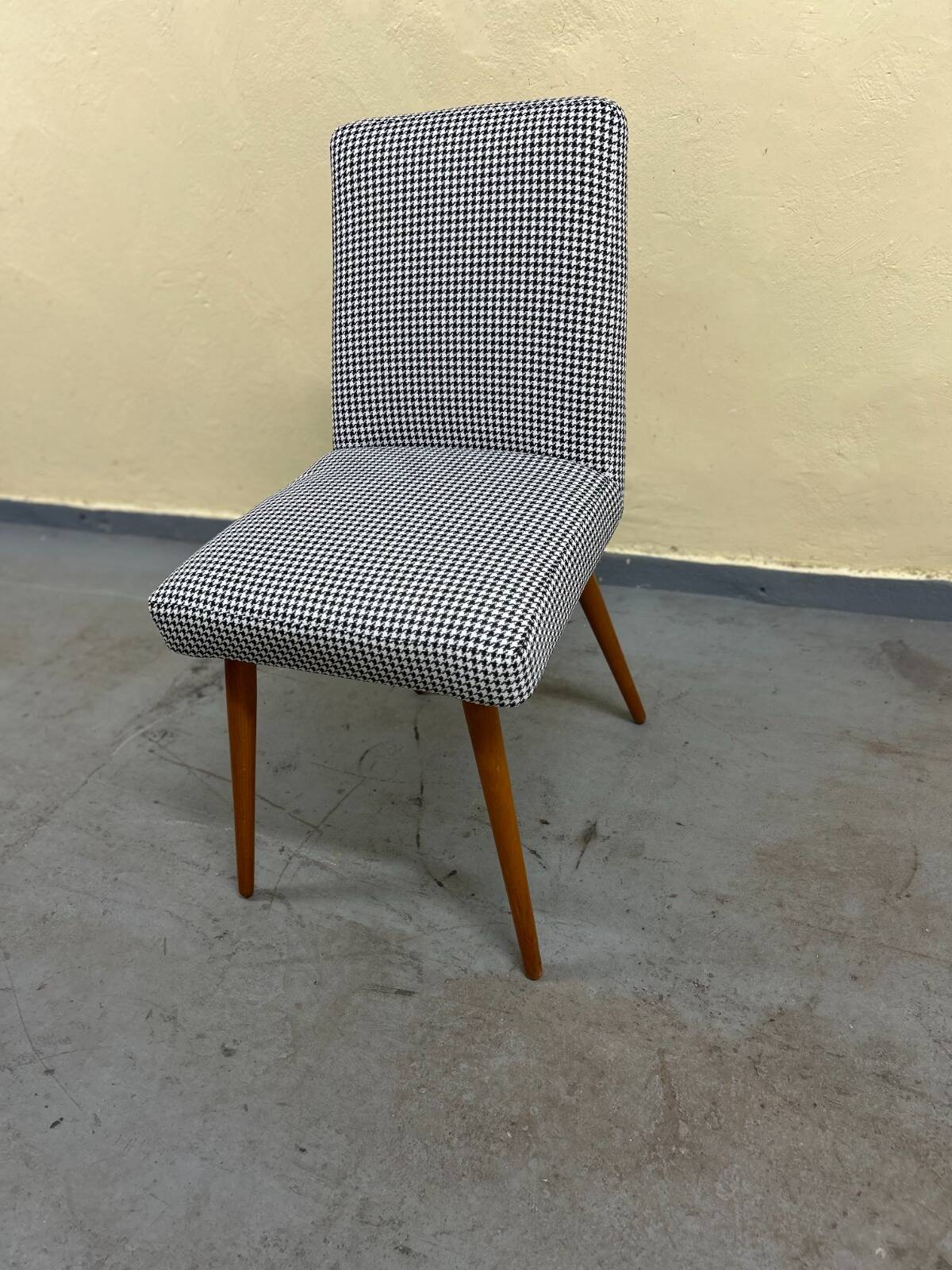 Model 200-113 Patyczak Lounge Chairs, 1960s, Set of 2