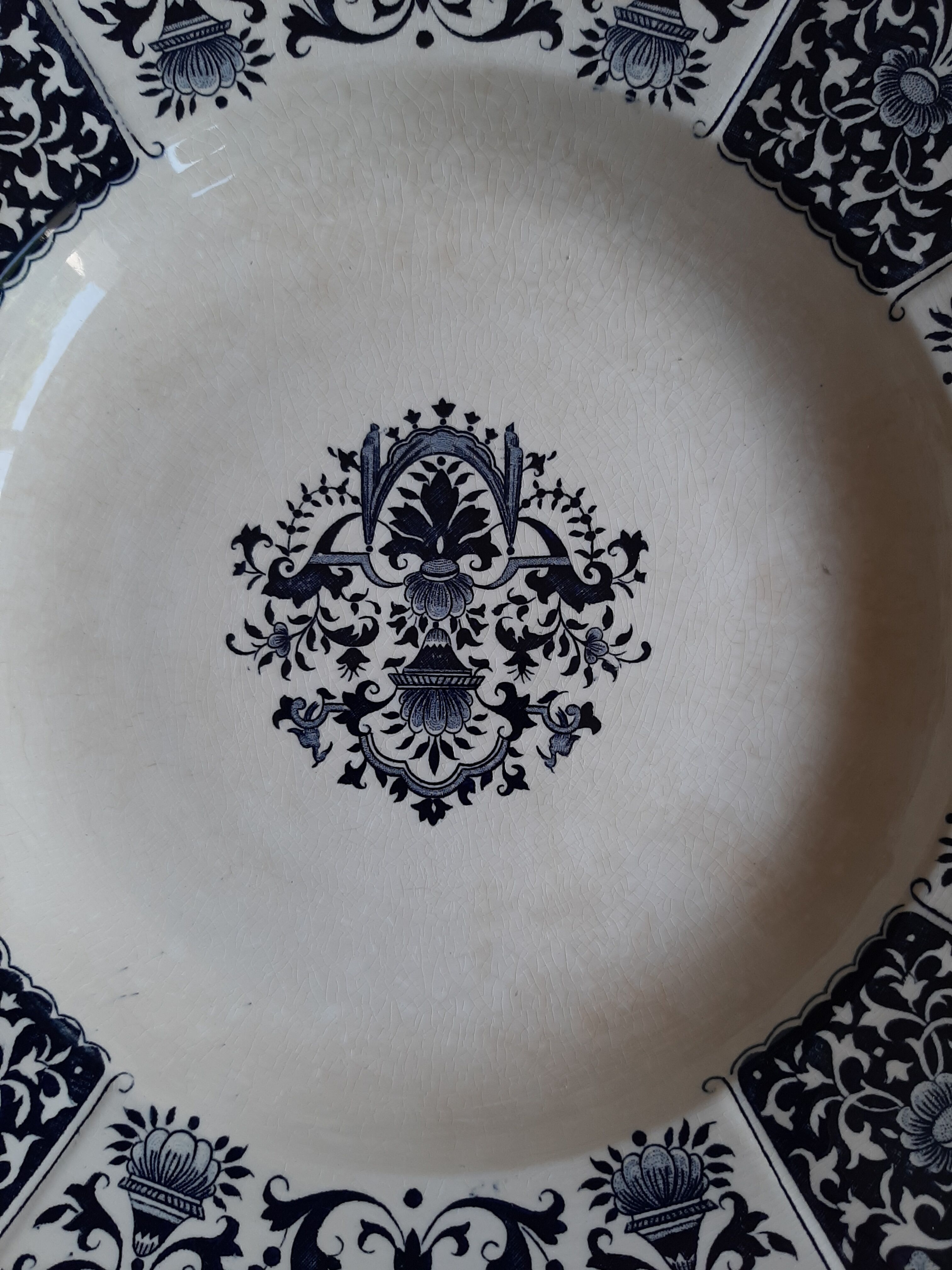 Gien Ibis blue square earthenware dish