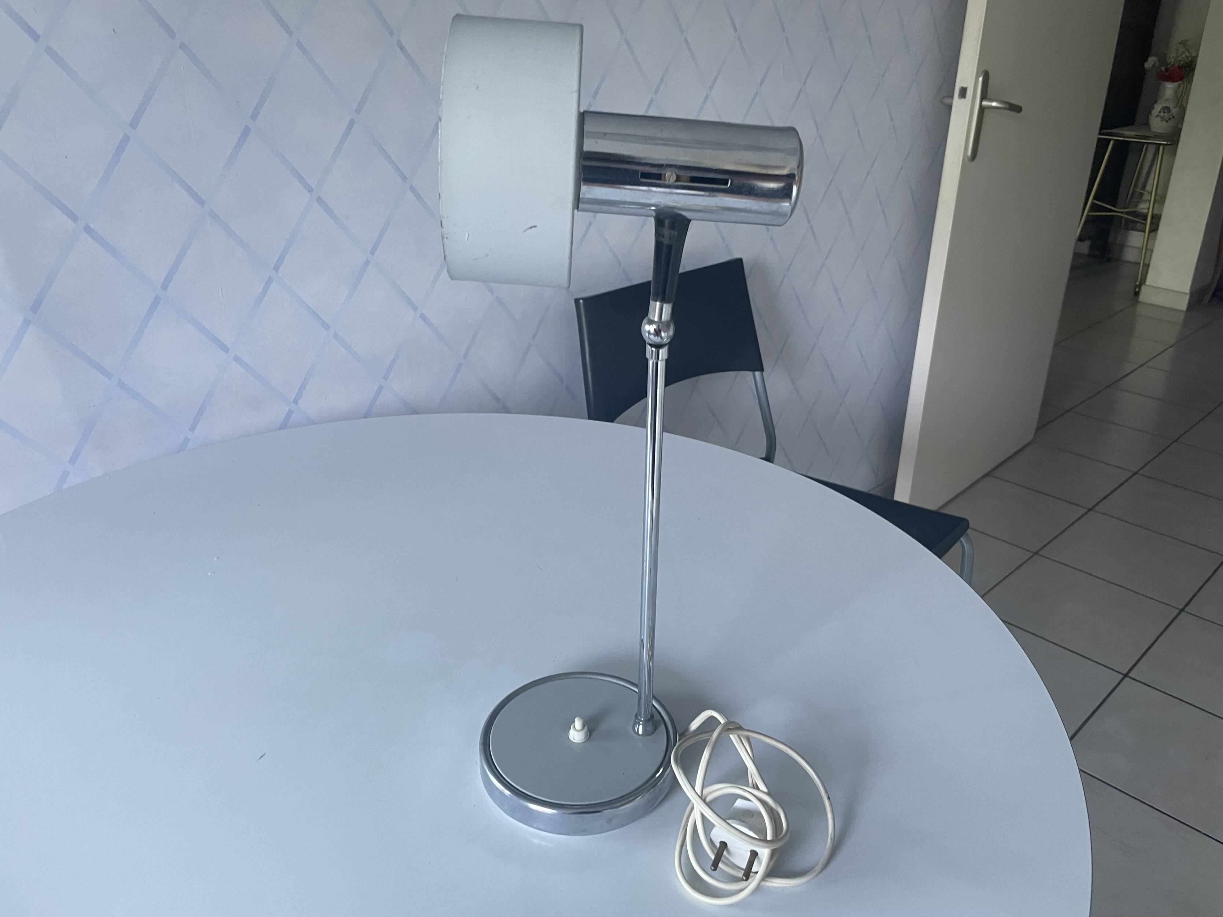 Workshop lamp