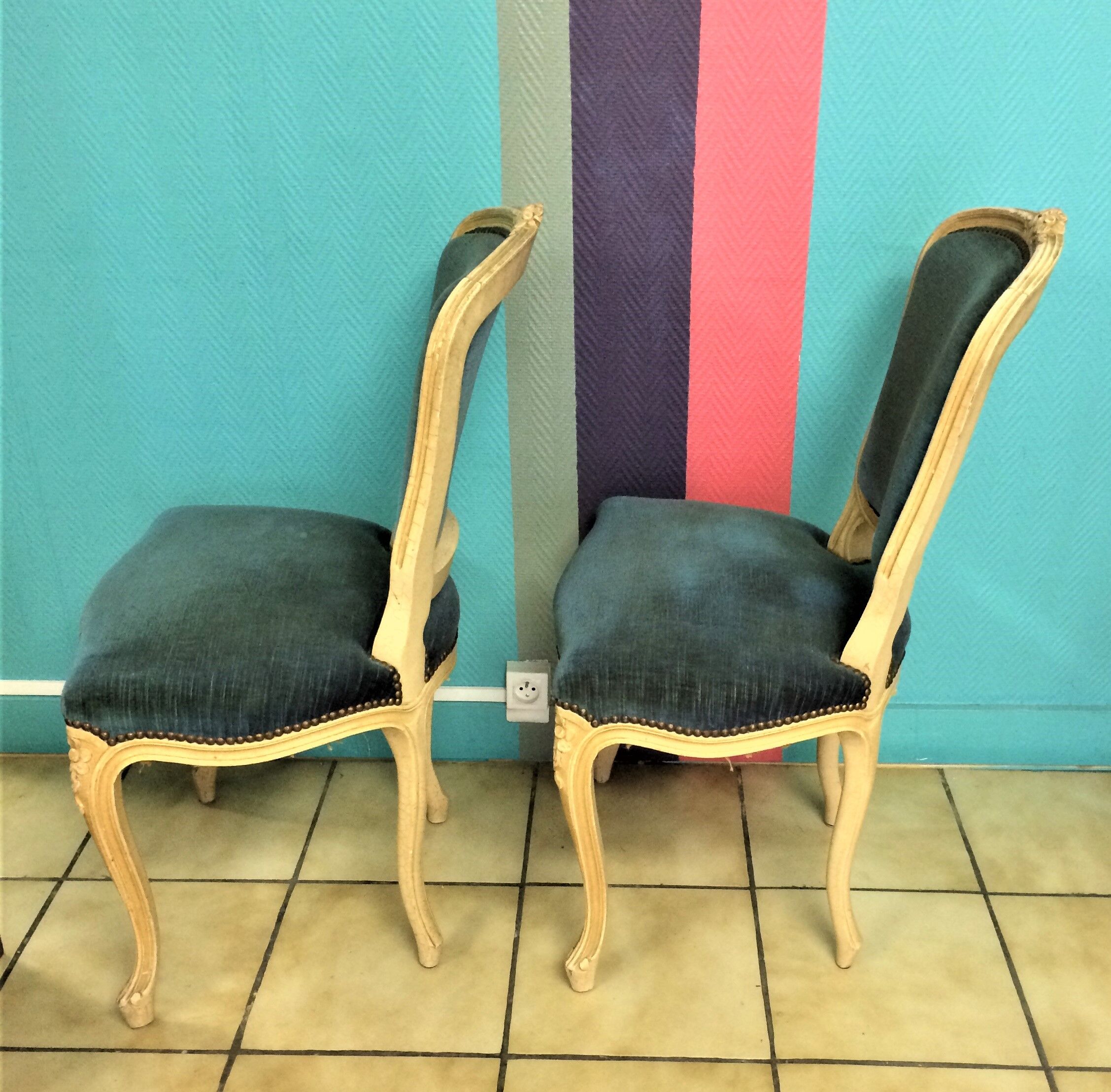 Lot of 2 chairs Louis XV in blue velvet