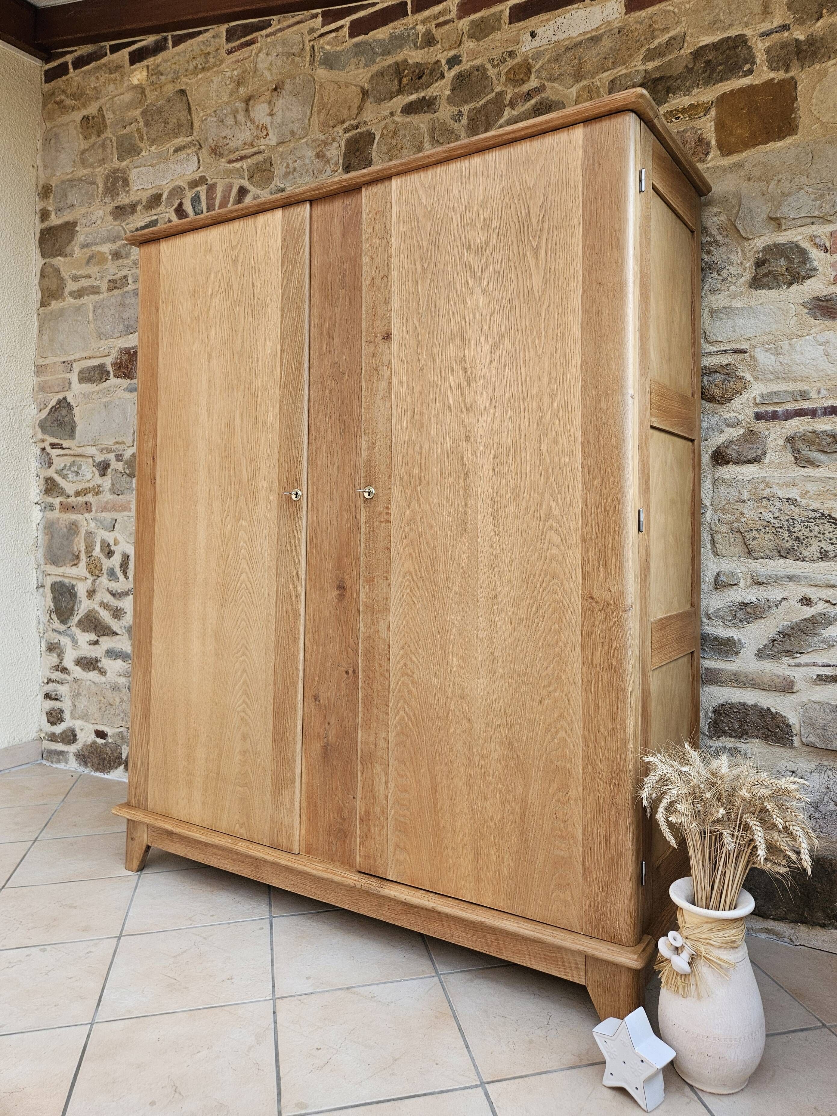 Armoire vintage