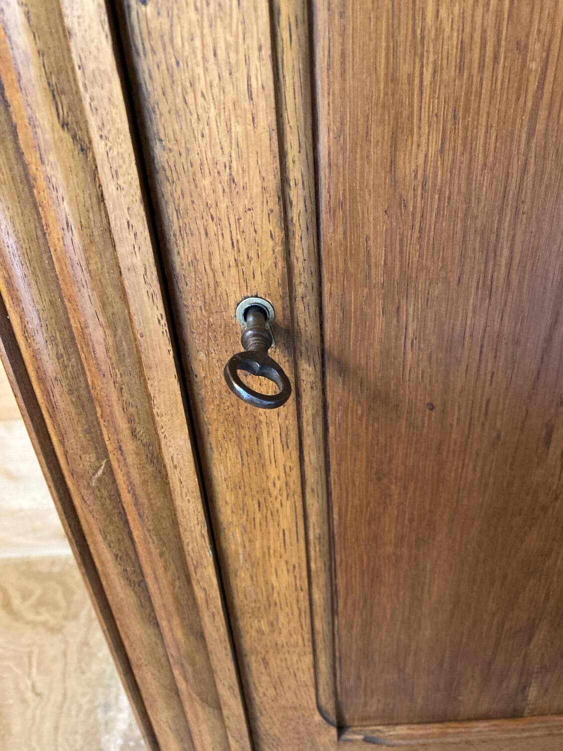 Confiturier ancien en chêne massif