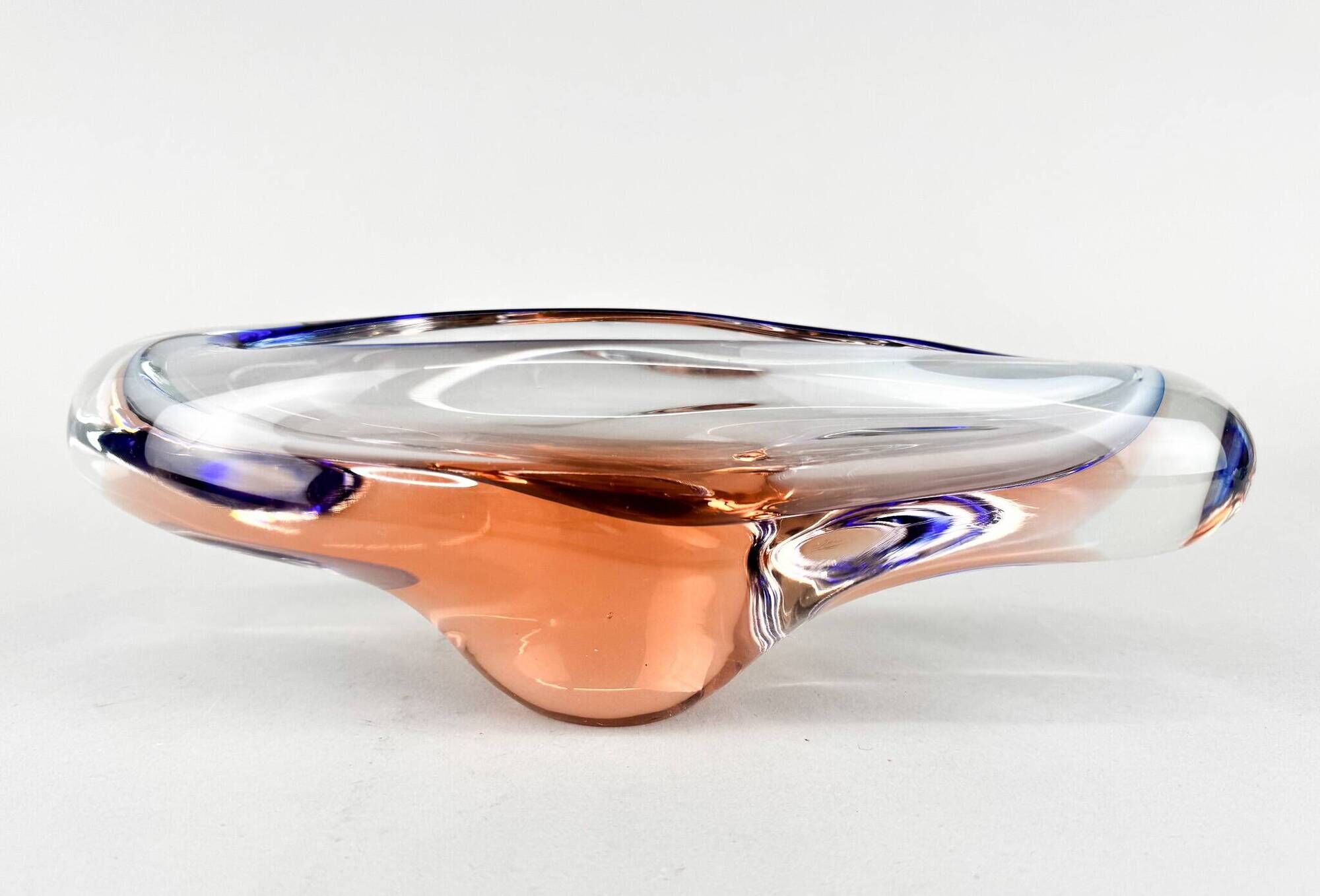 Bol en verre artistique des années 1960 par Chribska Glasswork, Tchécoslovaquie