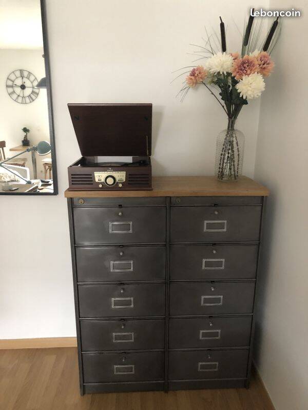 Ronéo industrial 10 flap storage unit with wooden and metal buttons