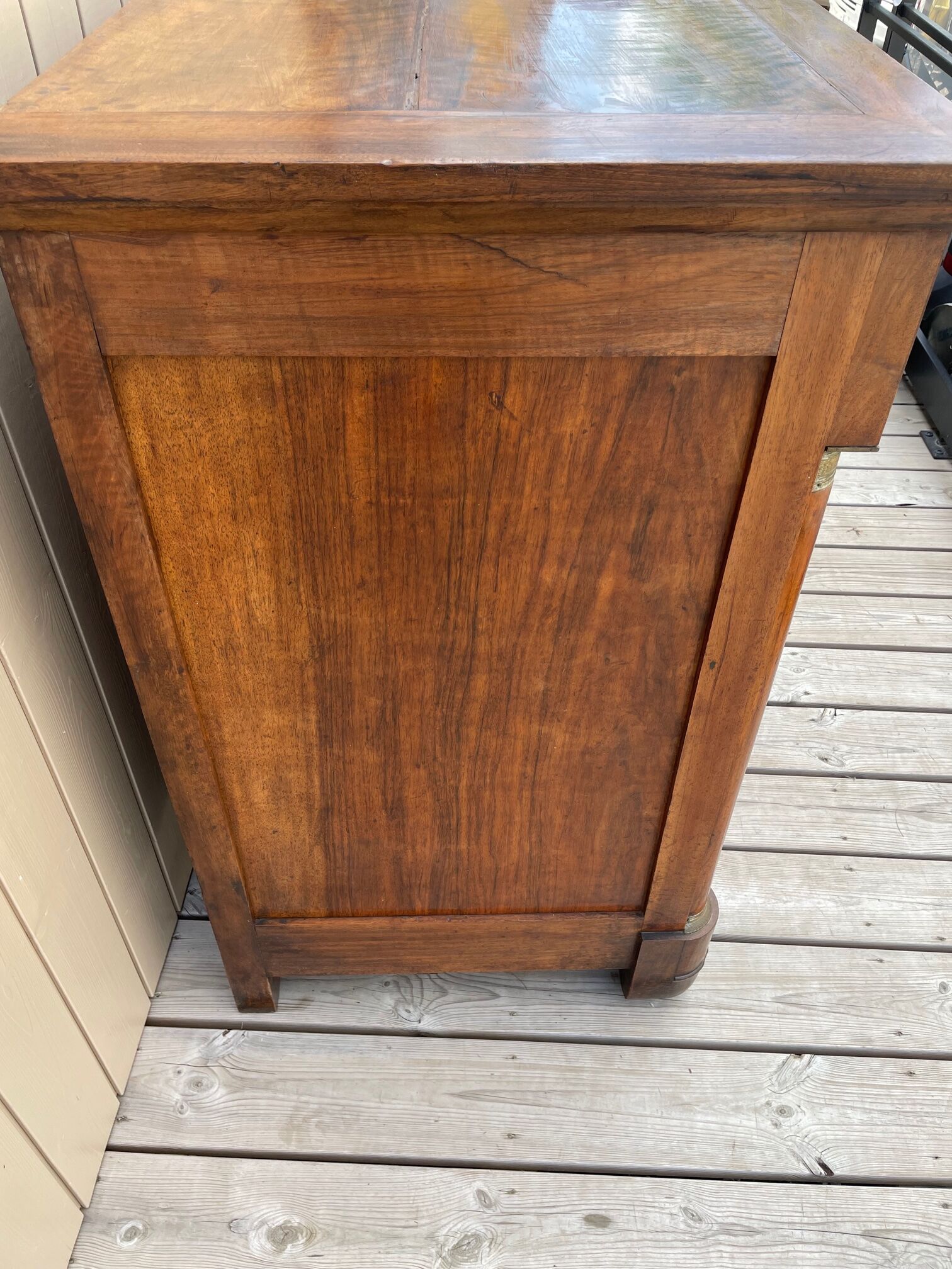 Empire Dresser