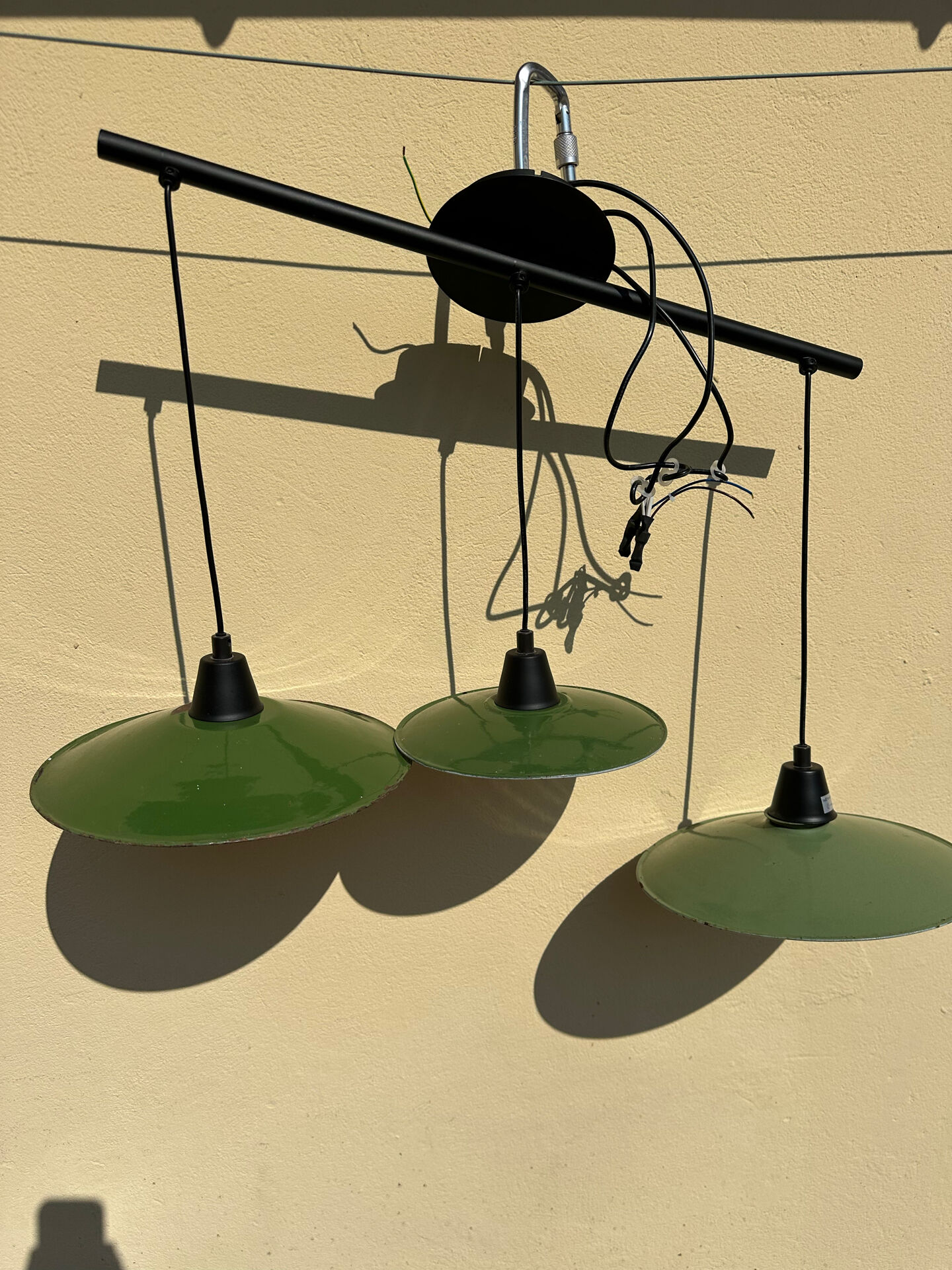 Ceiling light pendant lampshade enamelled green and white metal