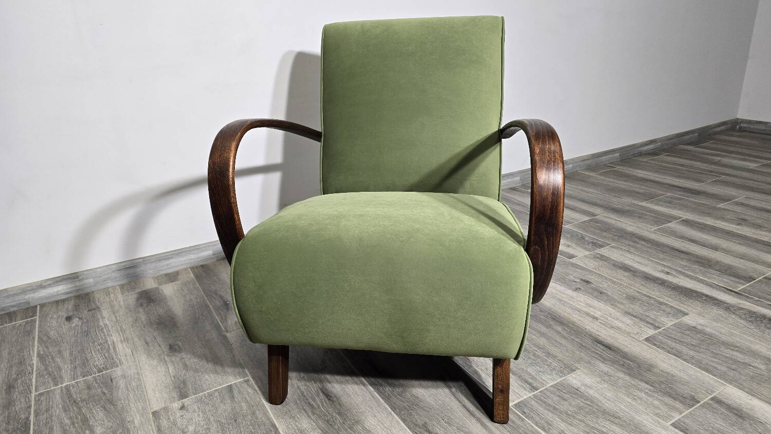 Art Deco Lounge Chair by Jindrich Halabala, 1940s