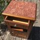 Table de chevet art nouveau marbre rose