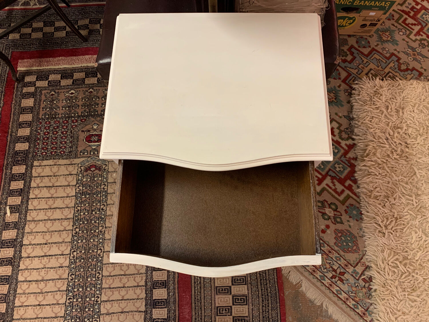 White English chest of drawers