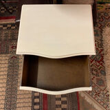 White English chest of drawers