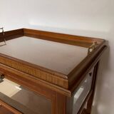 Serving Light mahogany English tea table. Beveled windows. circa 1900. Removable glass top.
