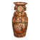 Vase chinois en porcelaine émaillée à décor polychrome sur socle