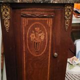 Neo-retro hairdresser