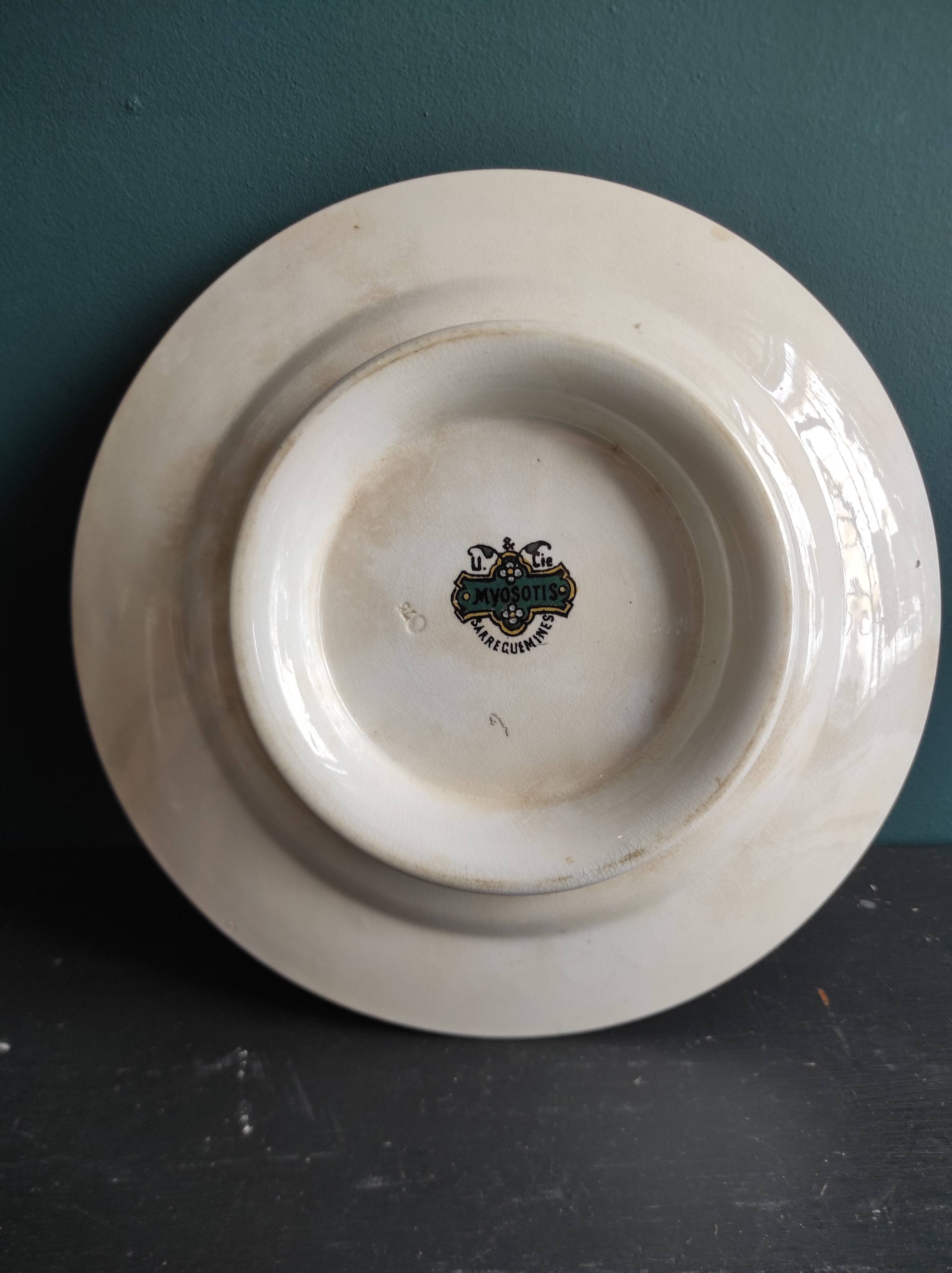 French vintage cake plate or cake stand for desserts or fruit, Sarreguemines, mod. Myosotis