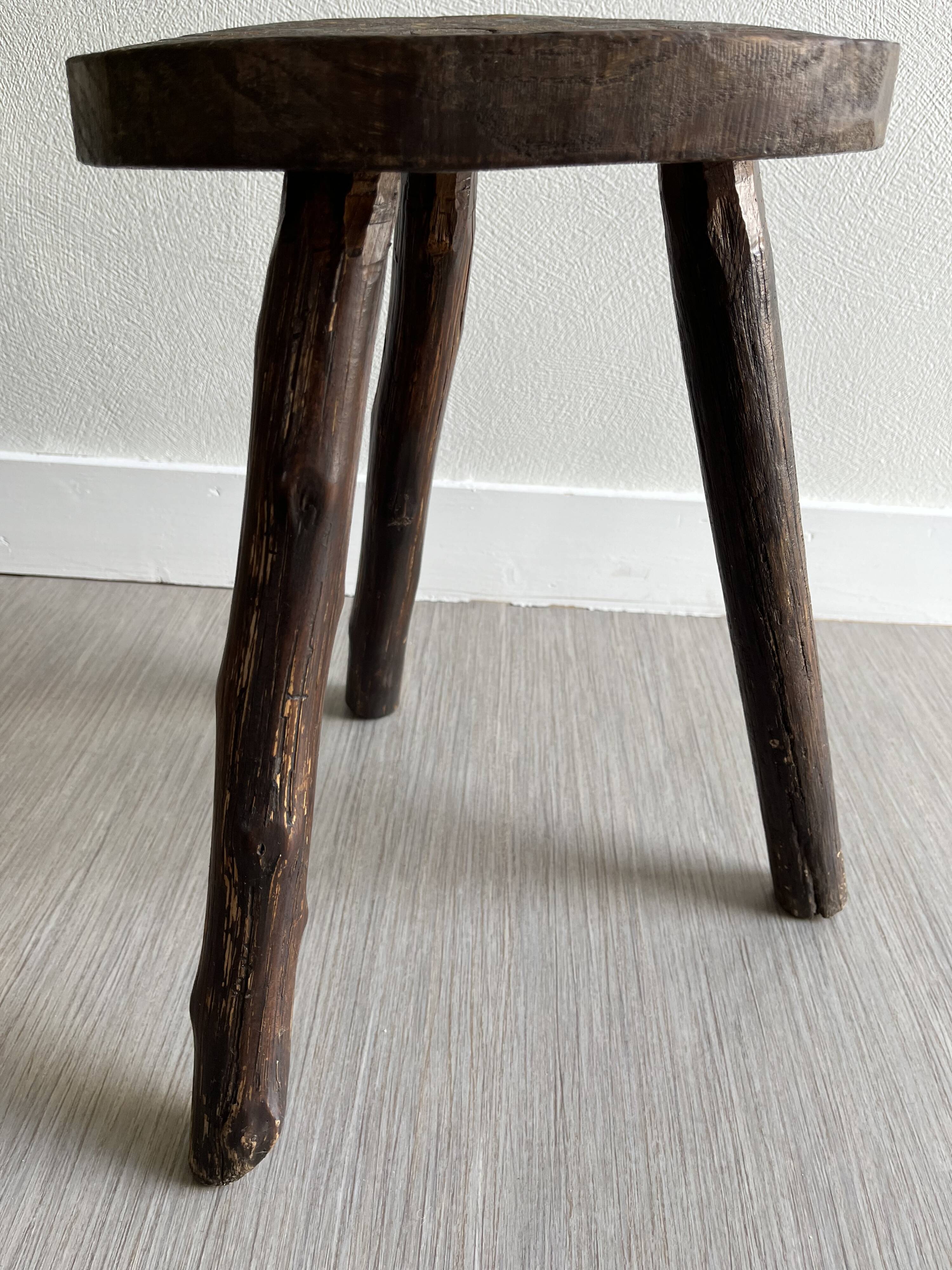 Tabouret tripode bois