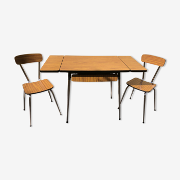 Table formica et ses 2 chaises