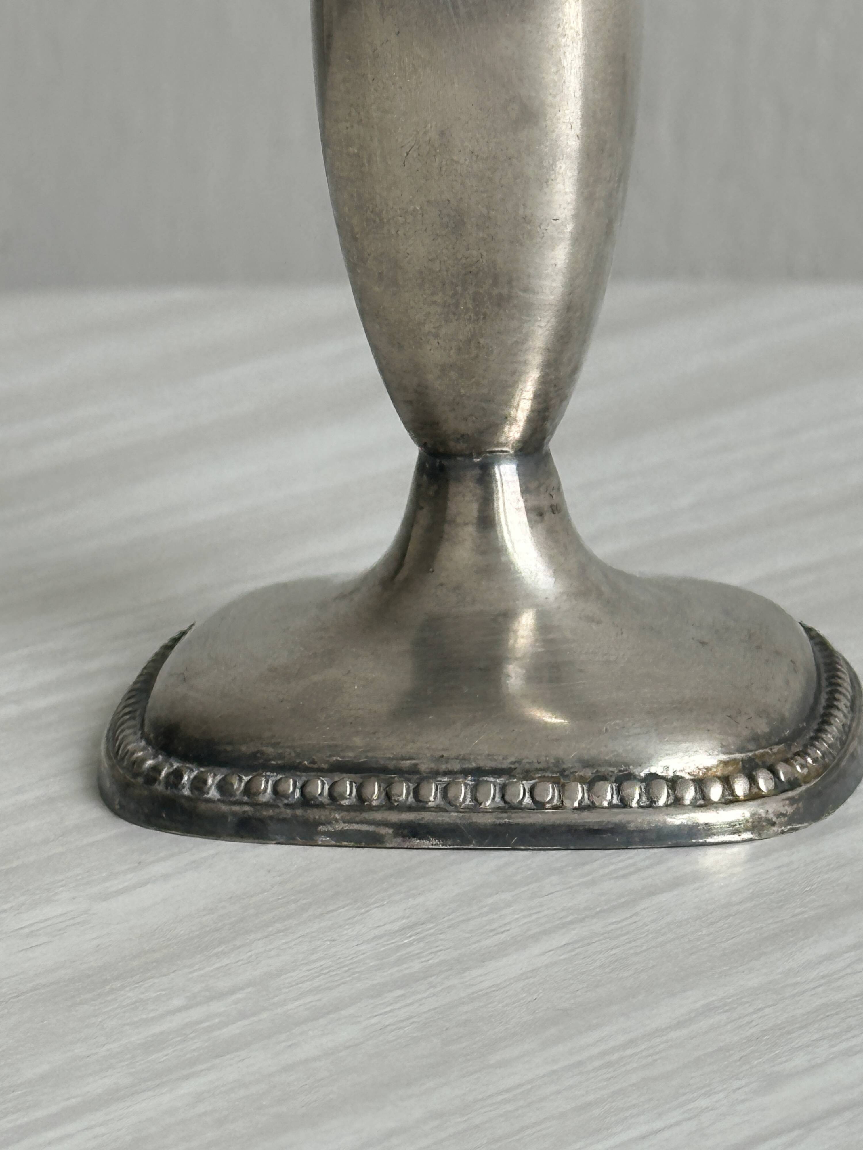 Petit soliflore vintage en métal